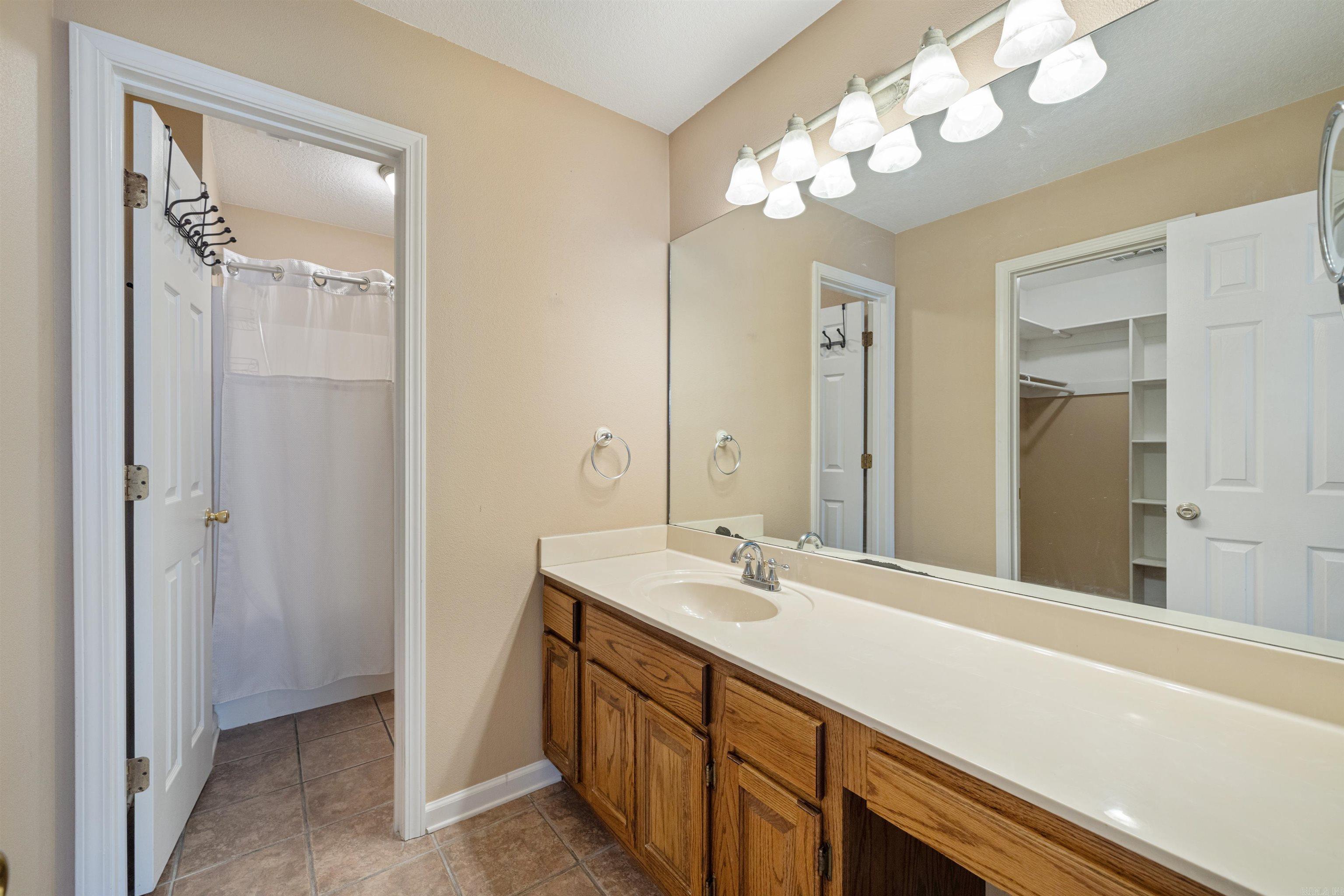 21850  Mountain Maple  Hensley, AR