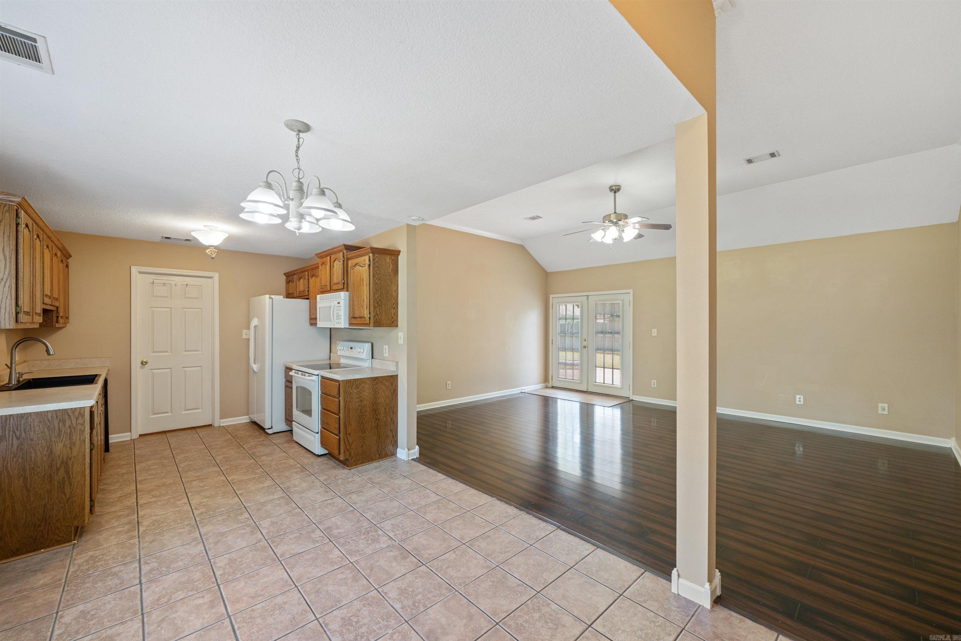 21850  Mountain Maple  Hensley, AR
