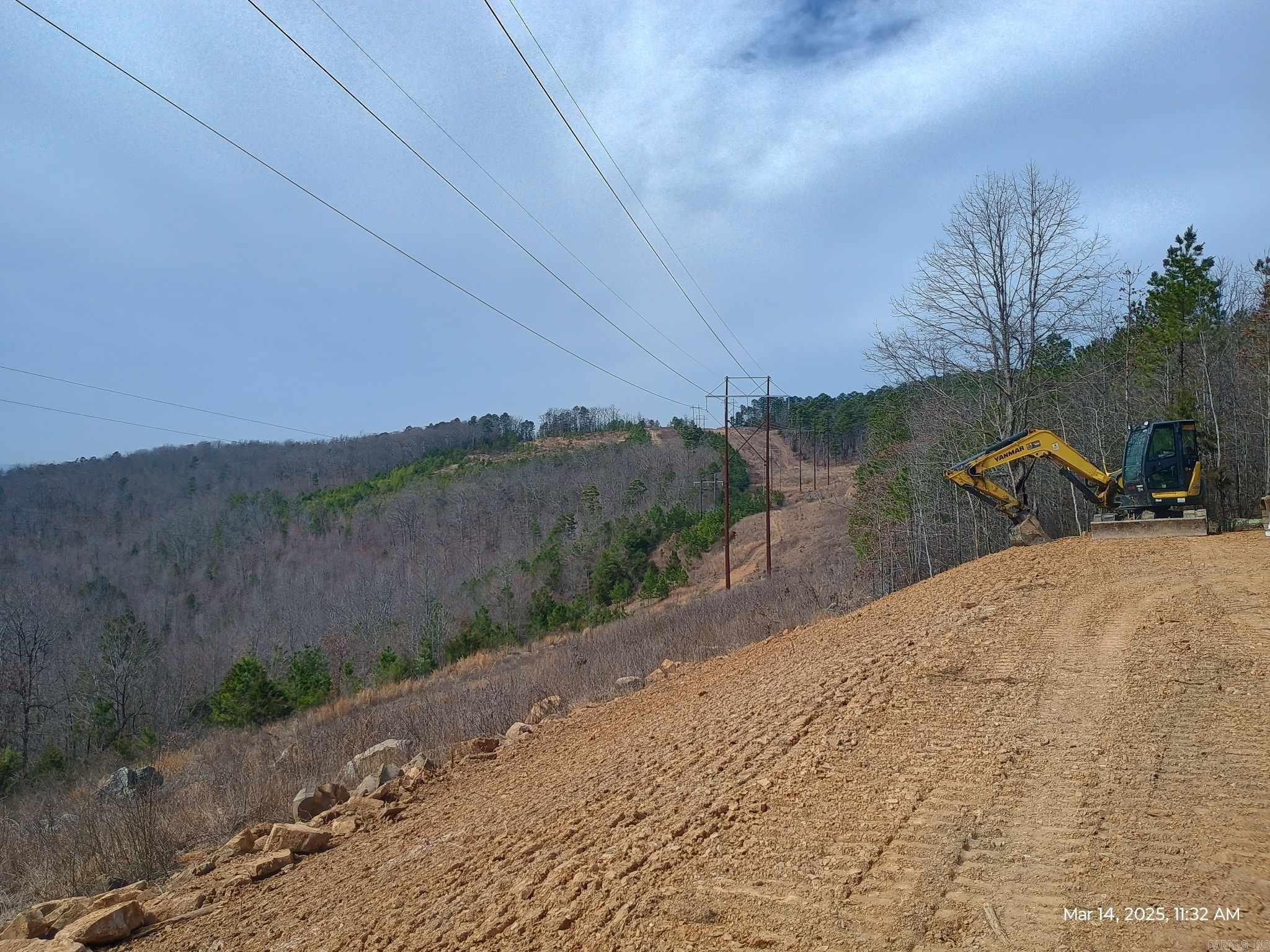 2556  Oakland Road  Clinton, AR