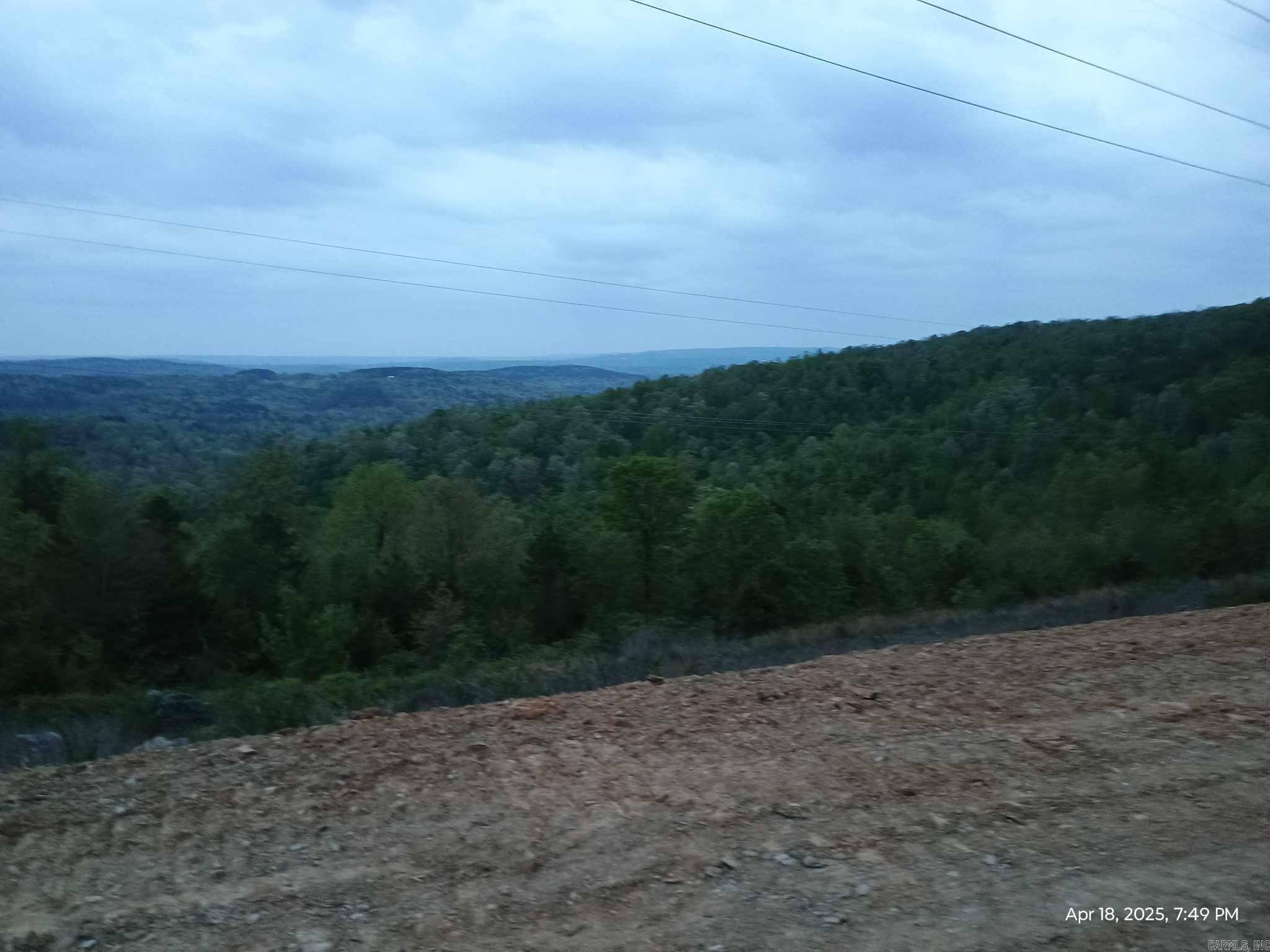 2556  Oakland Road  Clinton, AR