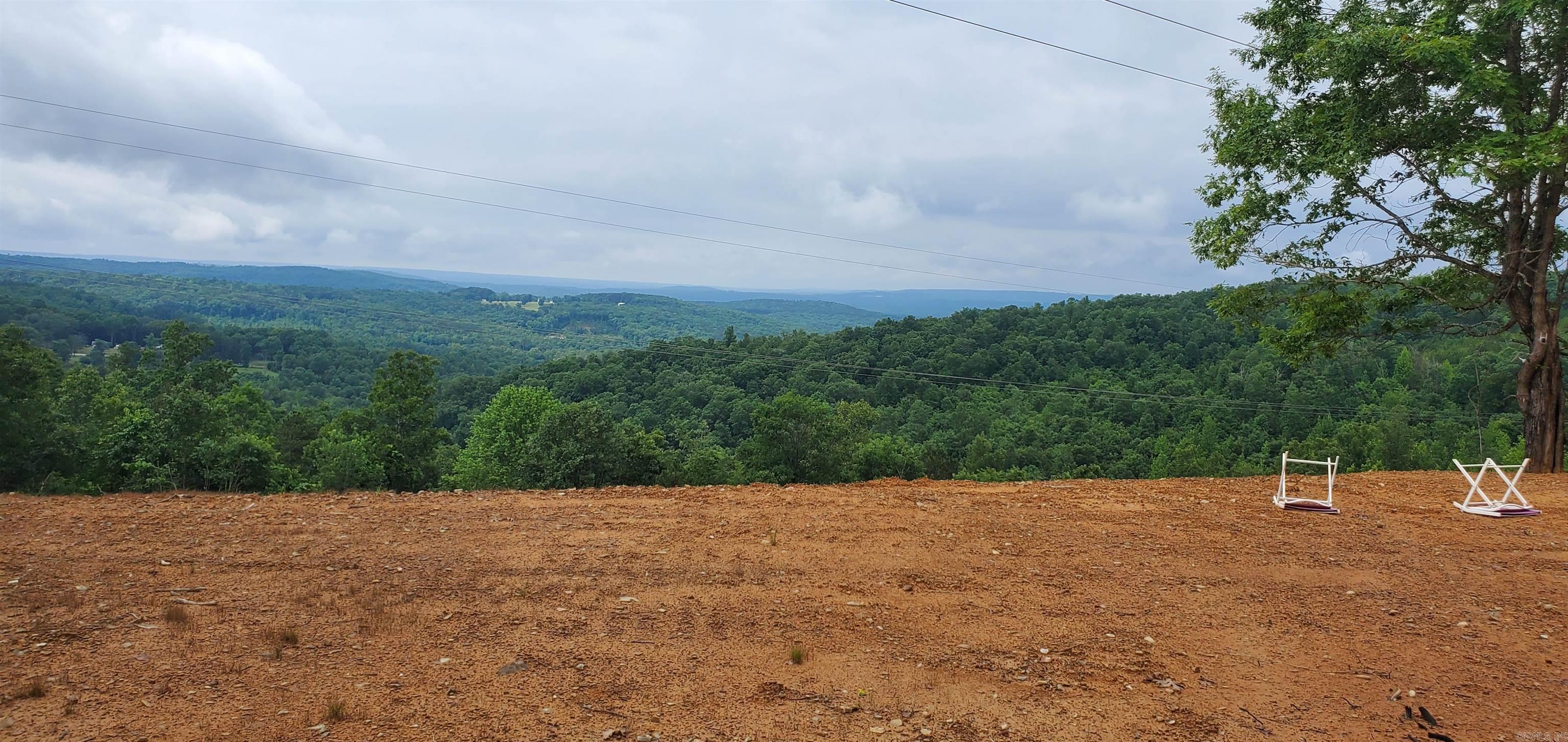 2556  Oakland Road  Clinton, AR