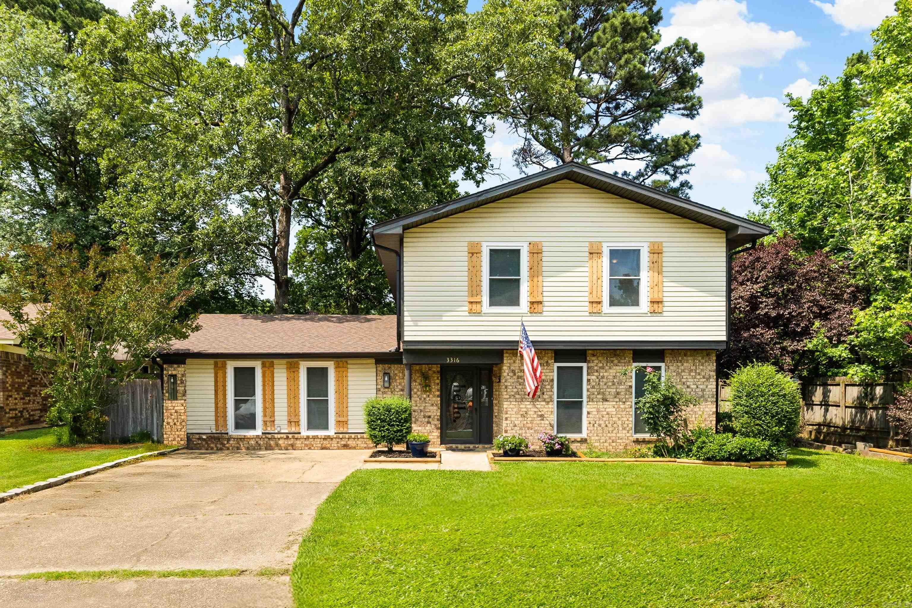 3316  Carmine  Bryant, AR
