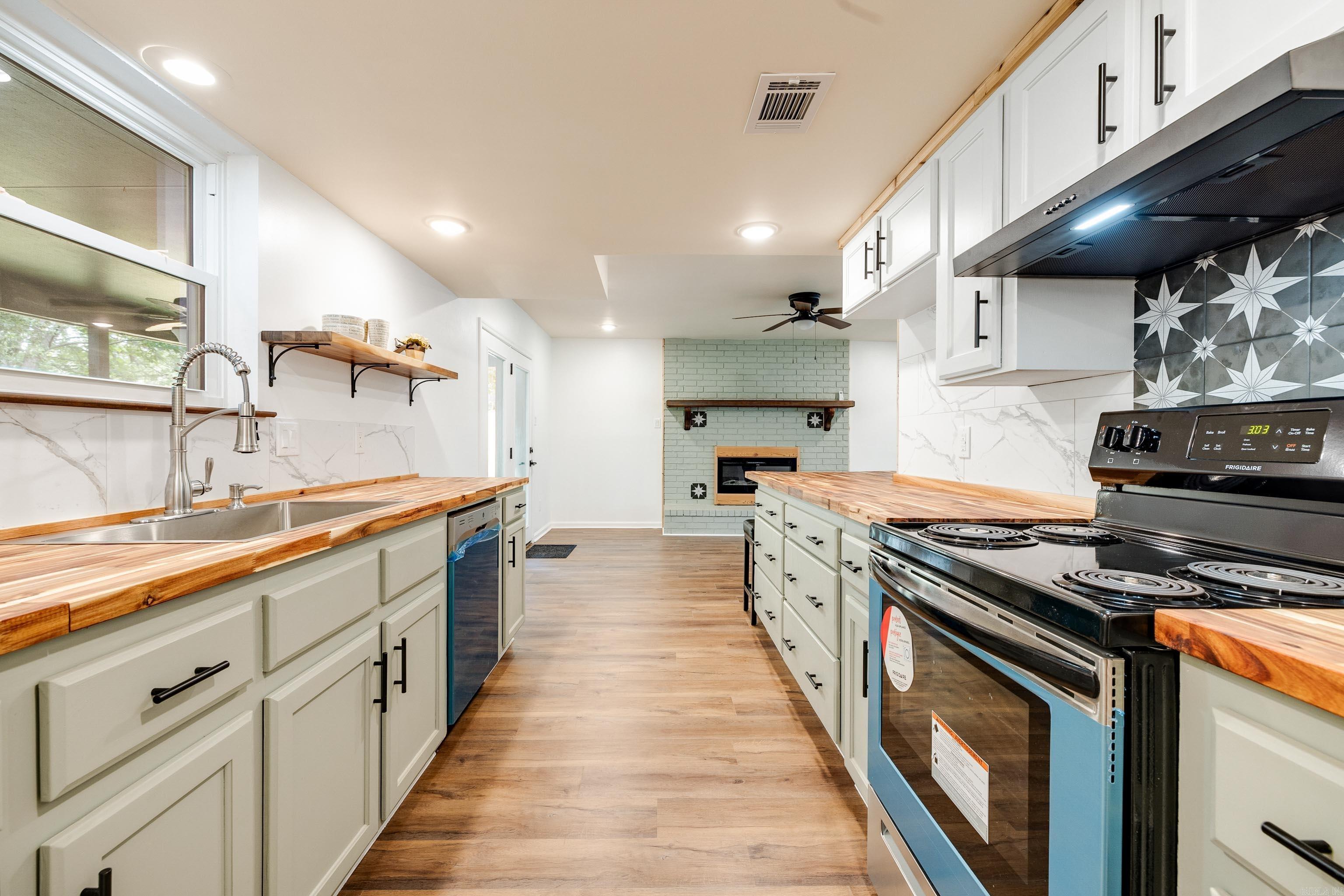 3316  Carmine  Bryant, AR