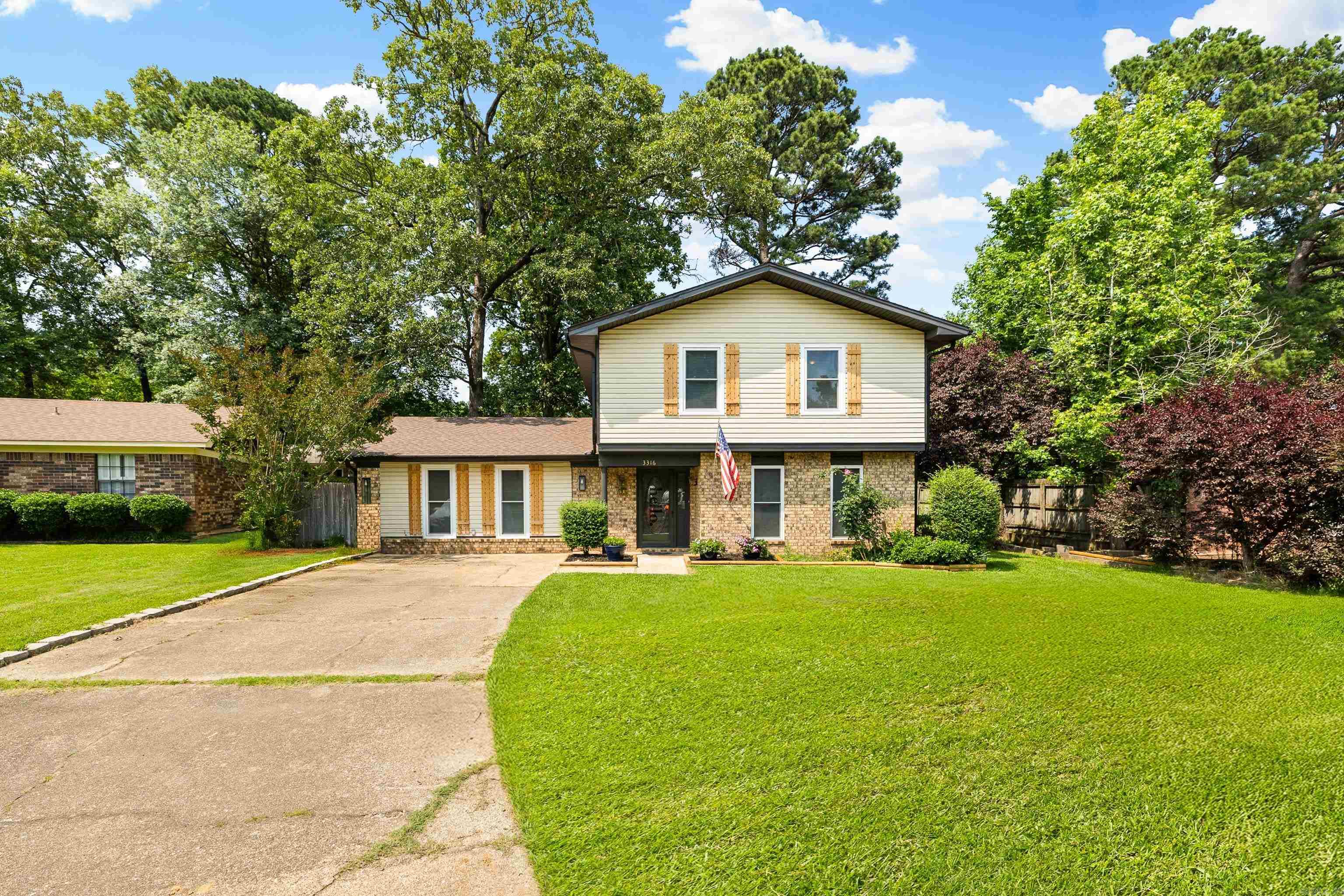 3316  Carmine  Bryant, AR