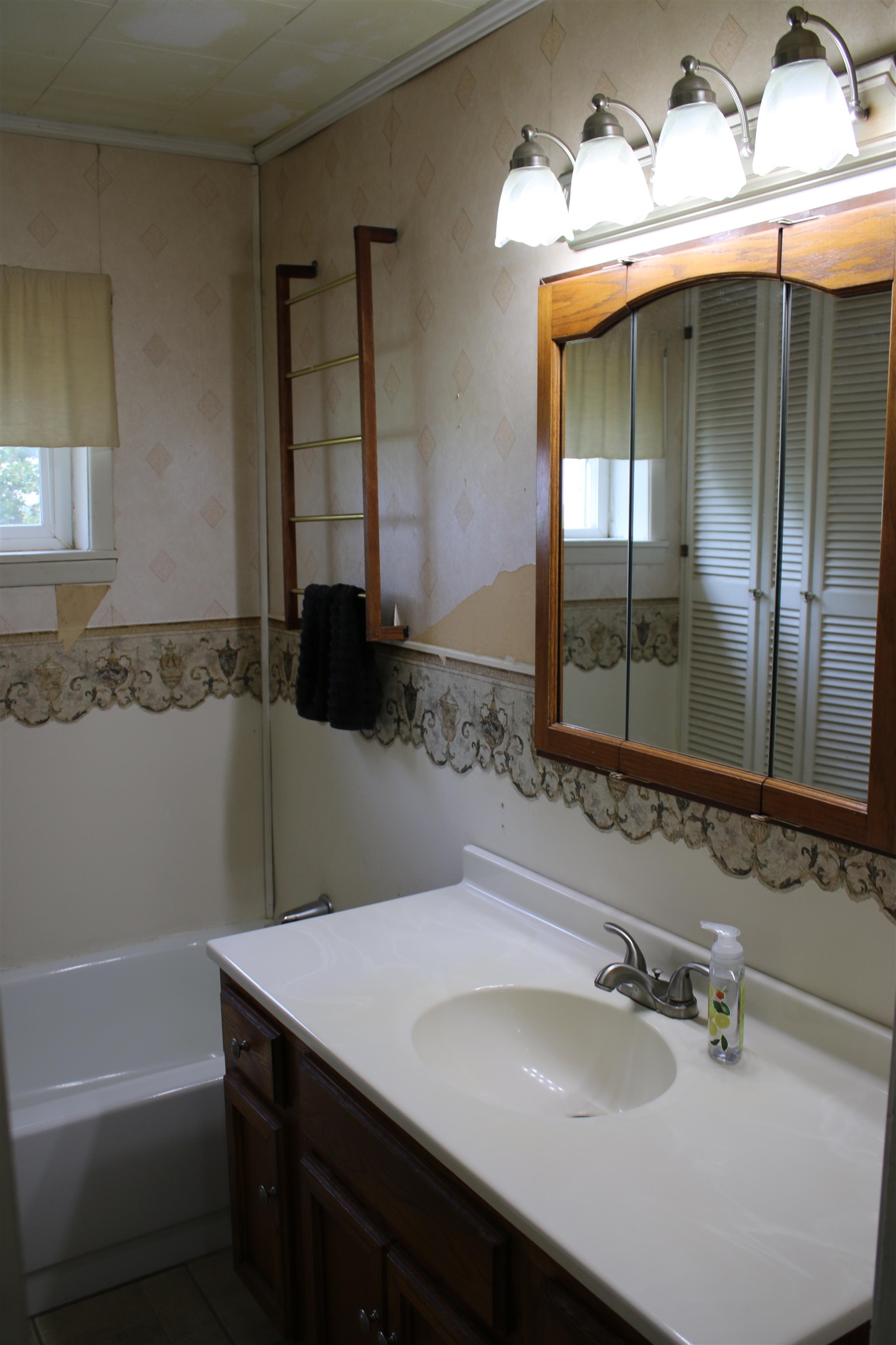 3422  CR 837  Caraway, AR