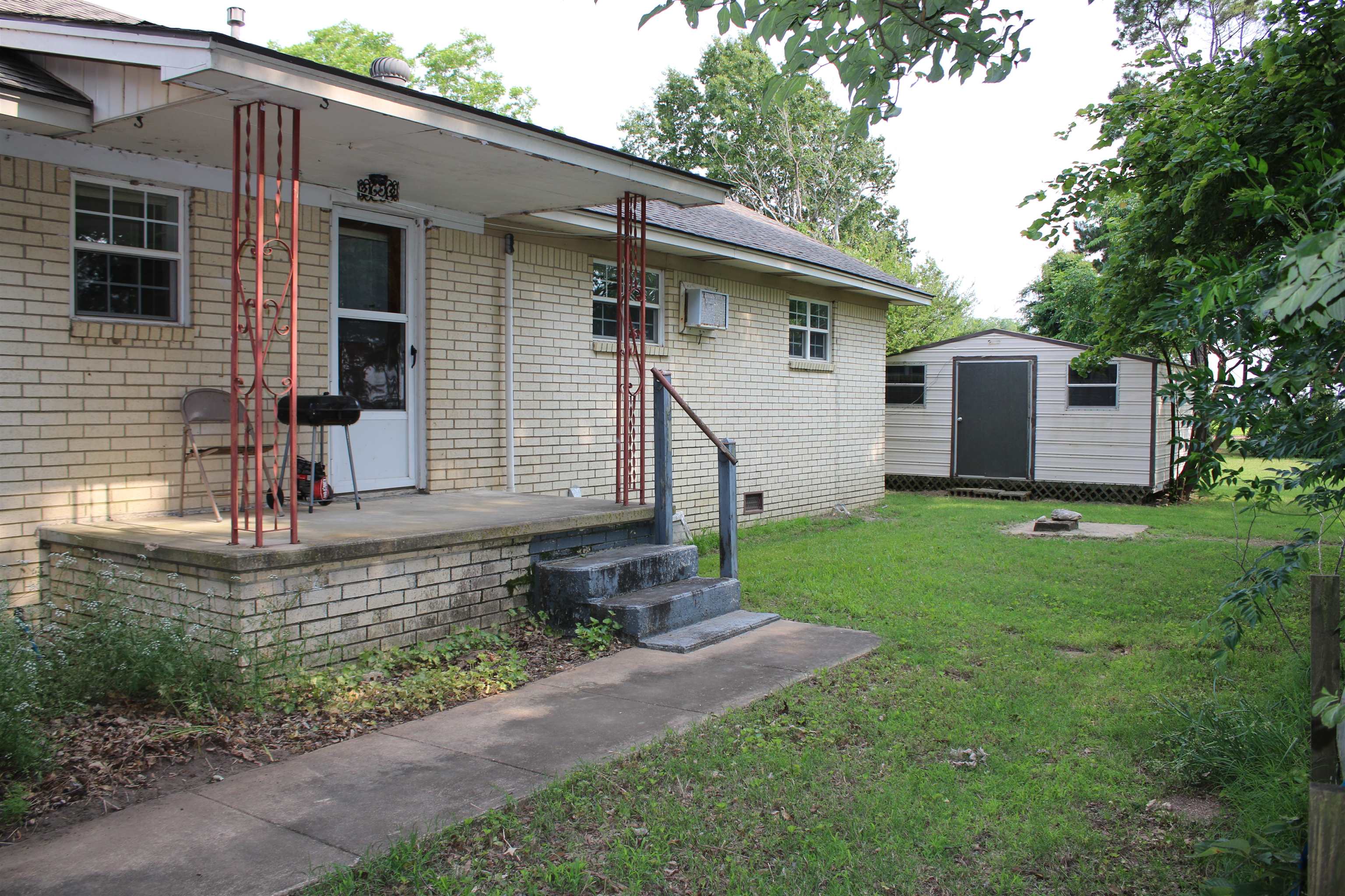 3422  CR 837  Caraway, AR