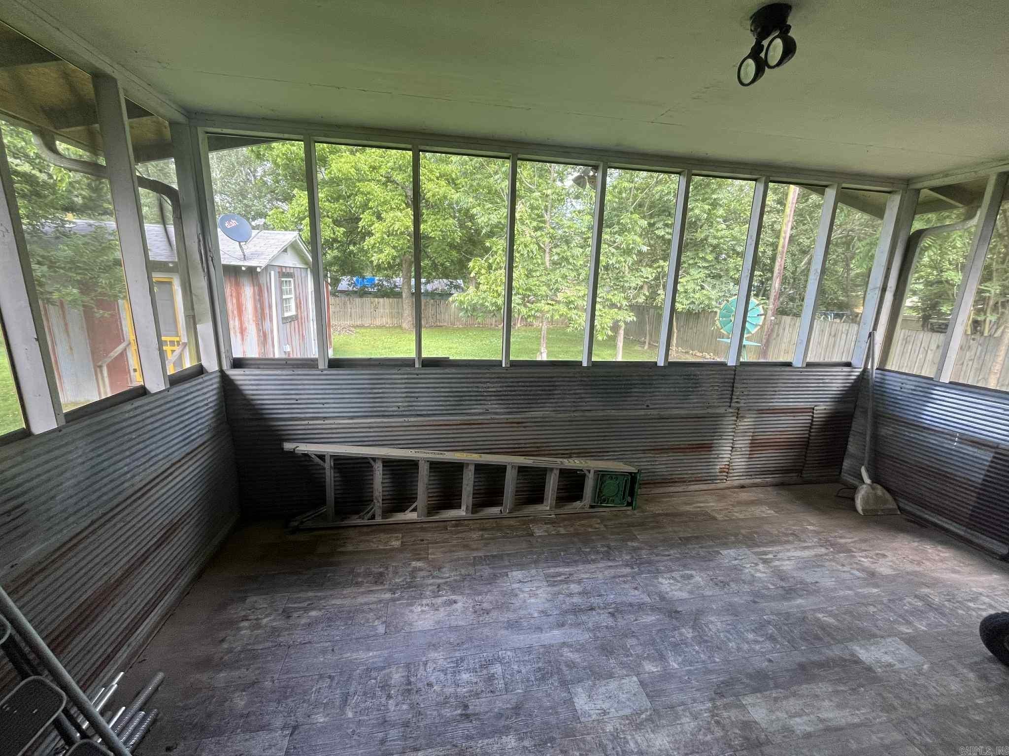 305  Gann St  Mena, AR