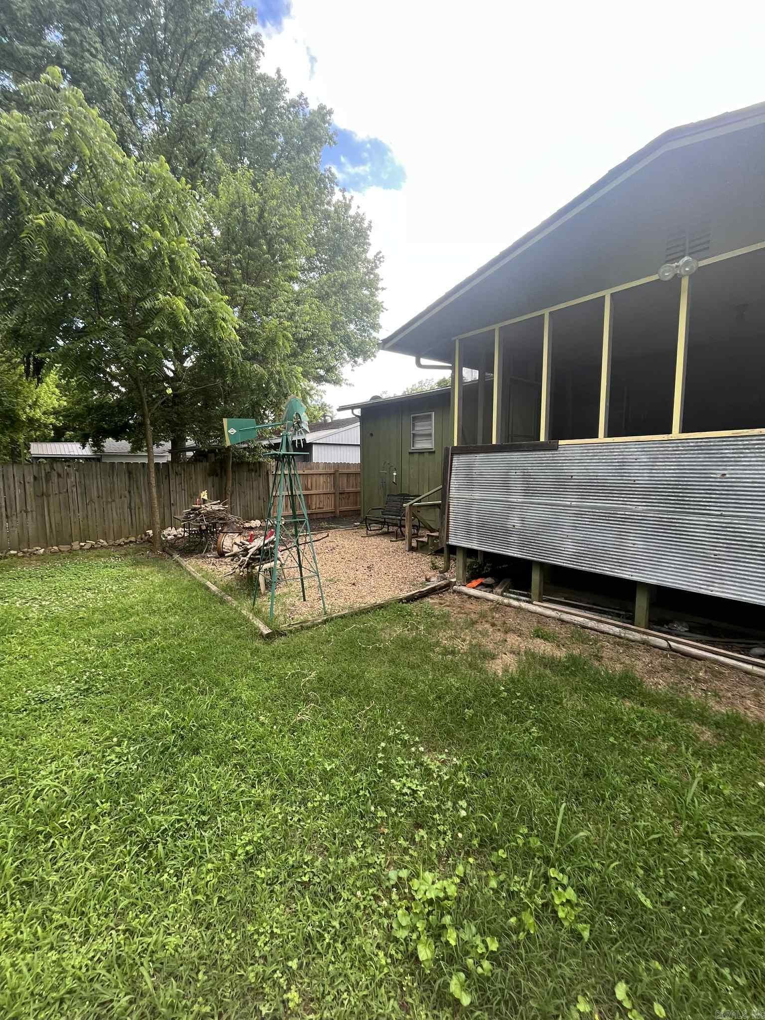 305  Gann St  Mena, AR