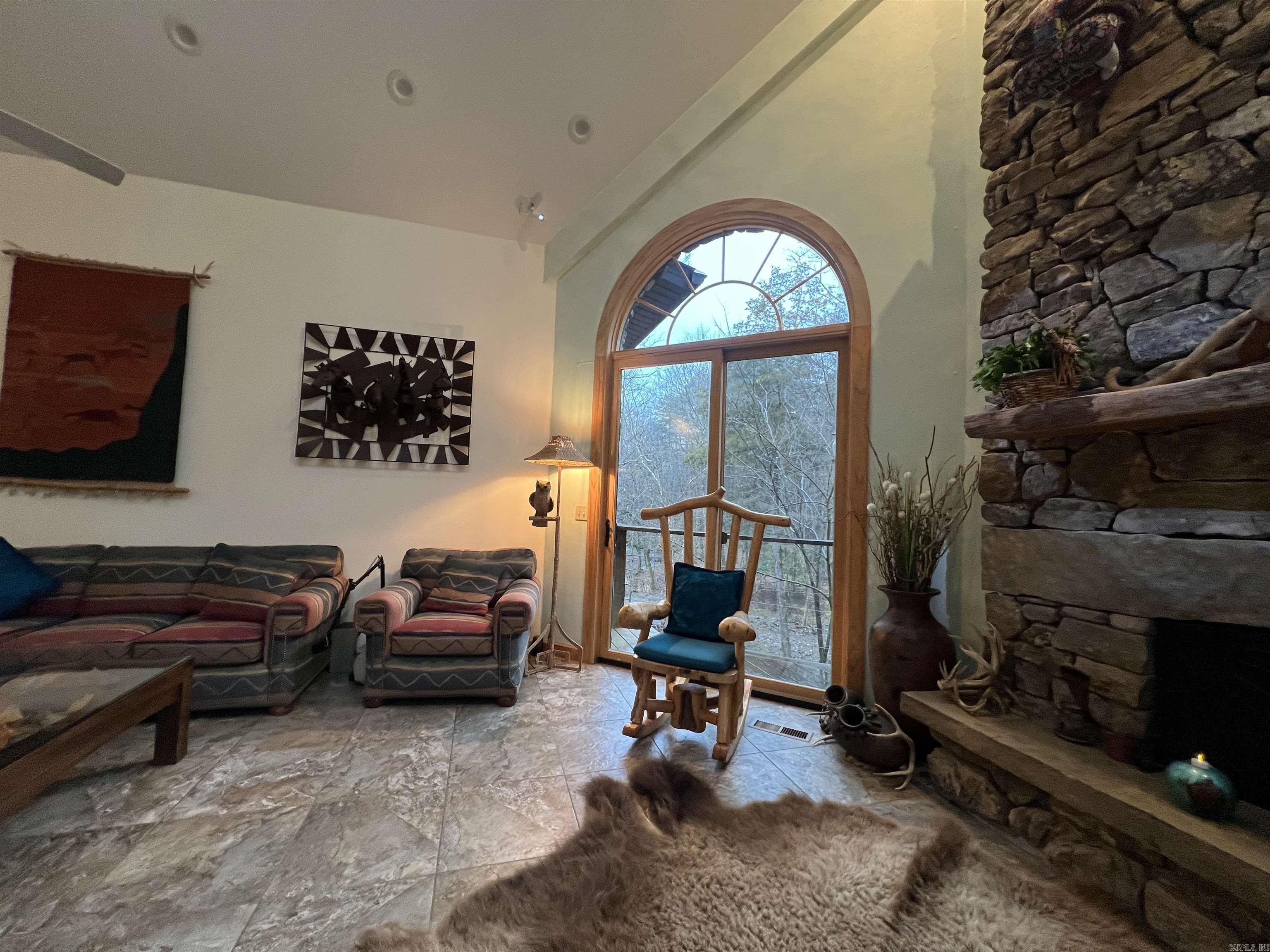 137  Bucksnort Lane  Mena, AR