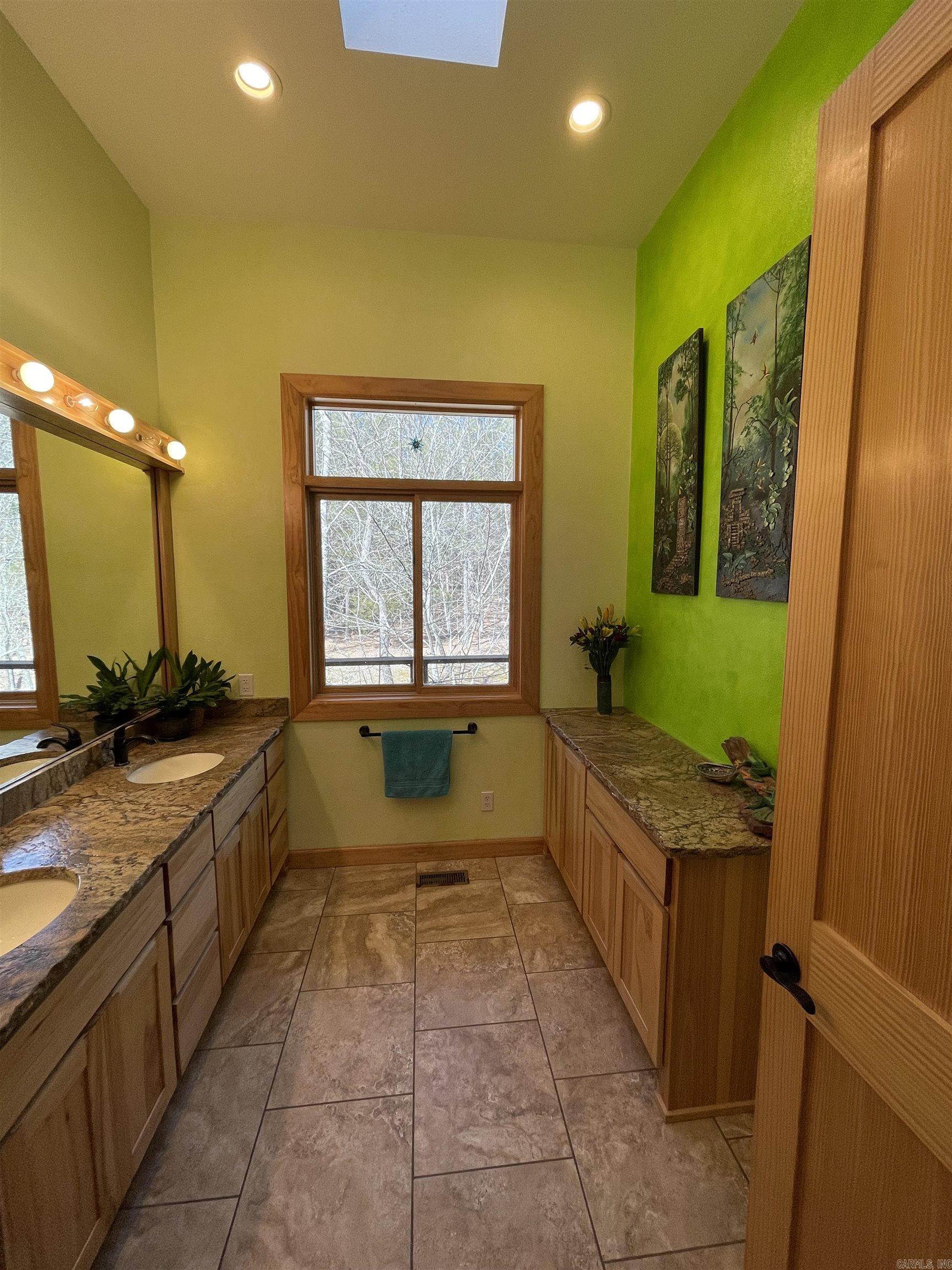 137  Bucksnort Lane  Mena, AR