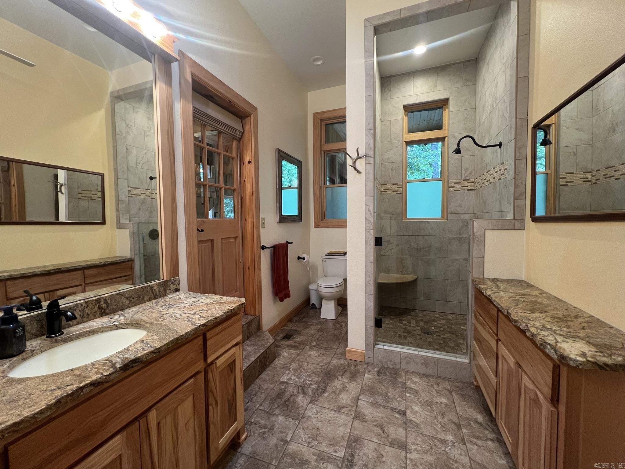 137  Bucksnort Lane  Mena, AR