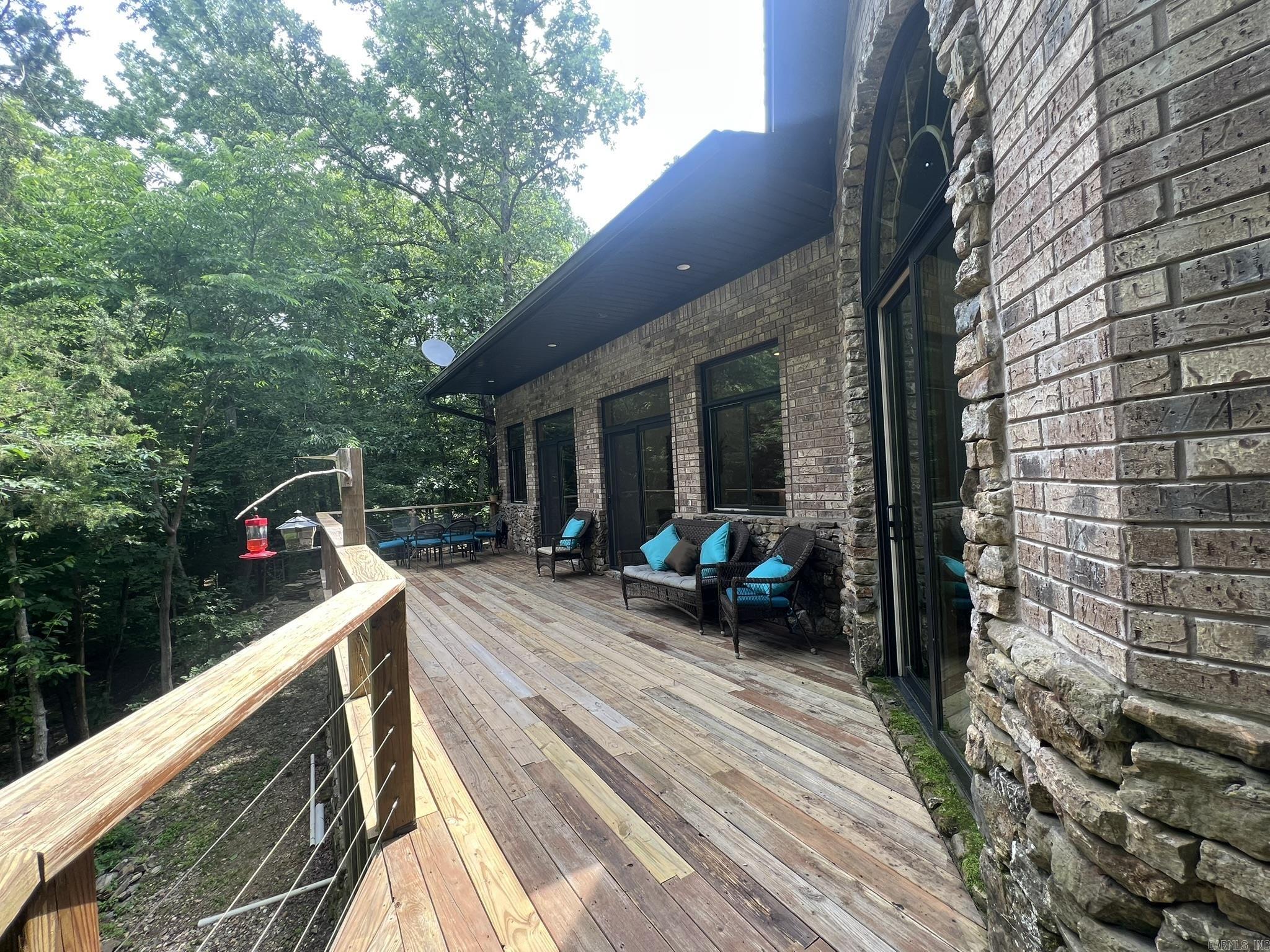137  Bucksnort Lane  Mena, AR
