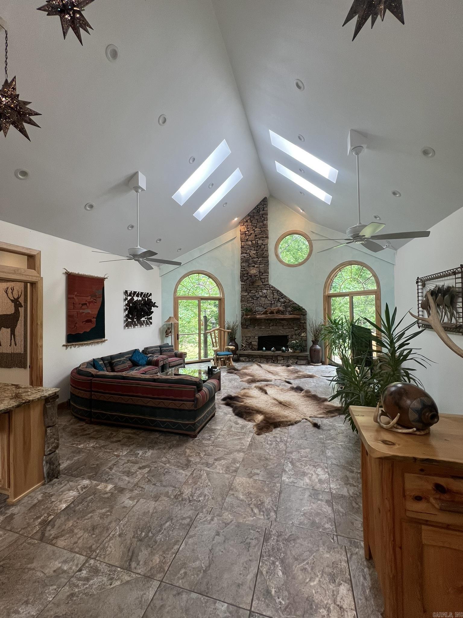 137  Bucksnort Lane  Mena, AR