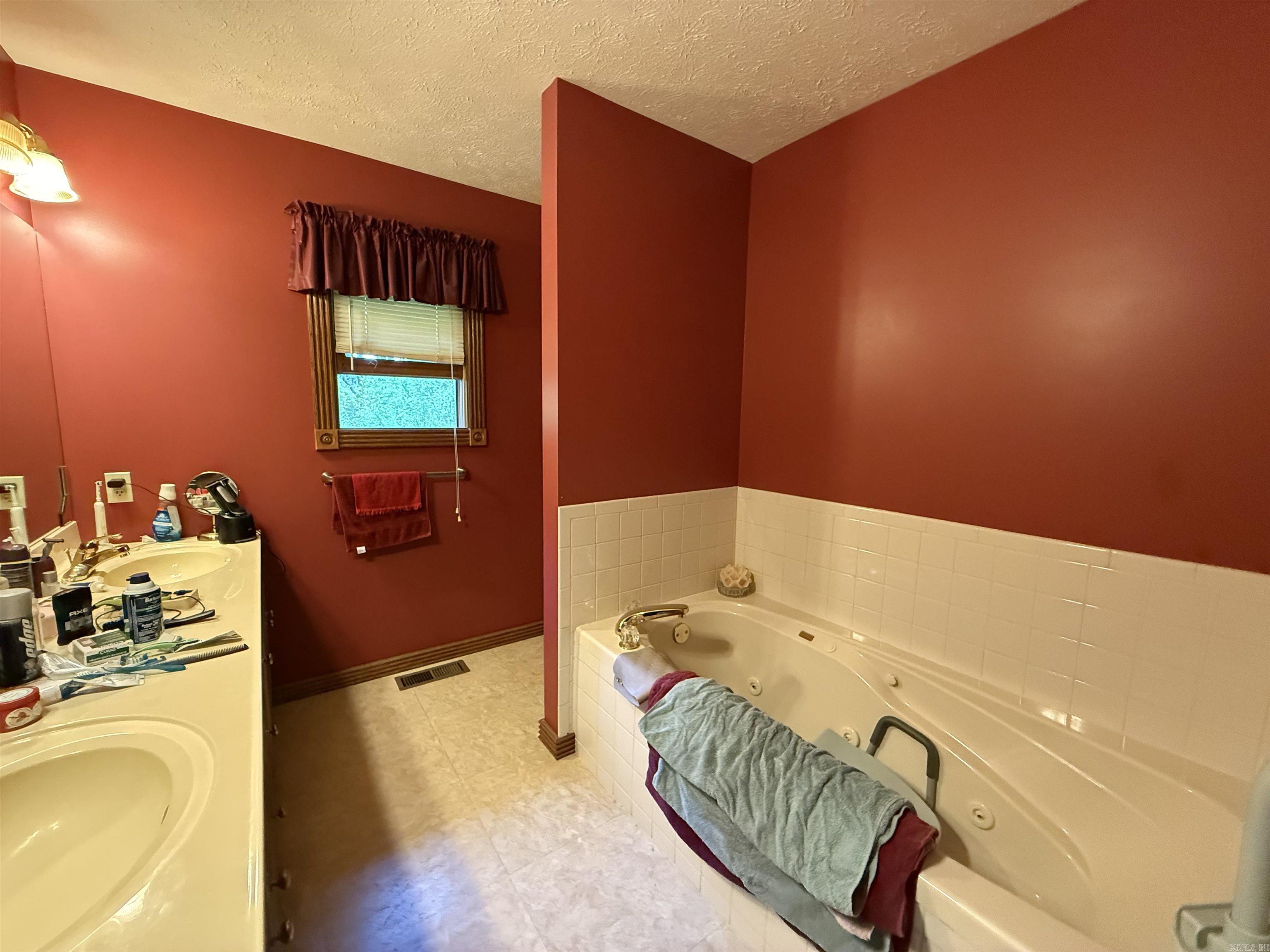 553  Baypoint Drive  Mountain Home, AR