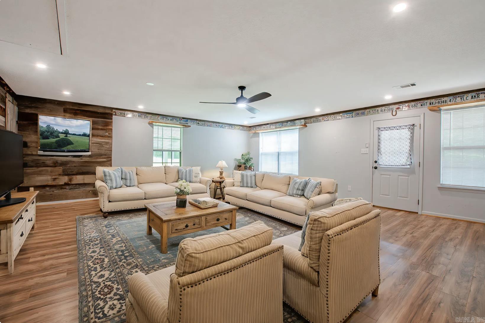 1611  River Ridge  Benton, AR