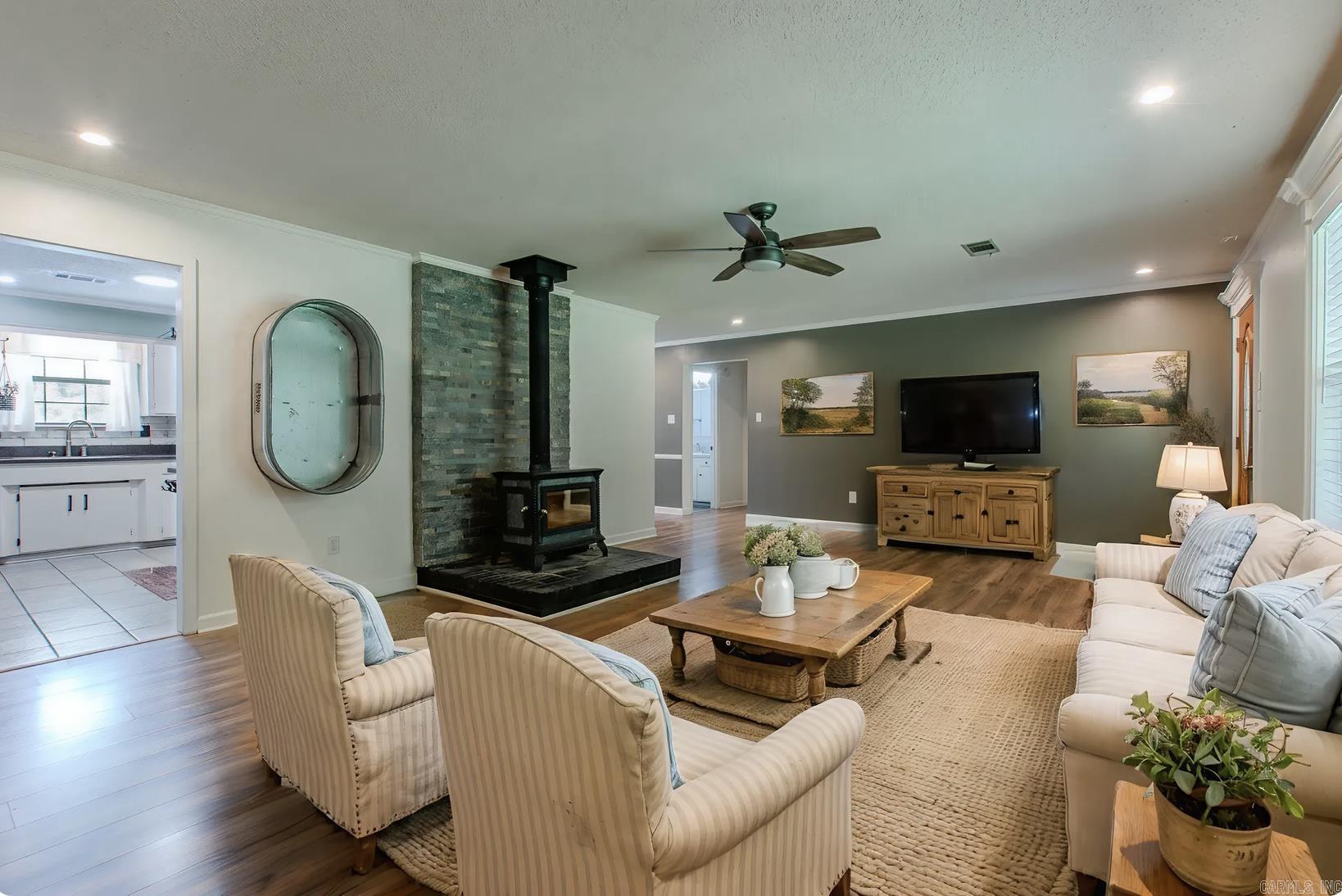 1611  River Ridge  Benton, AR