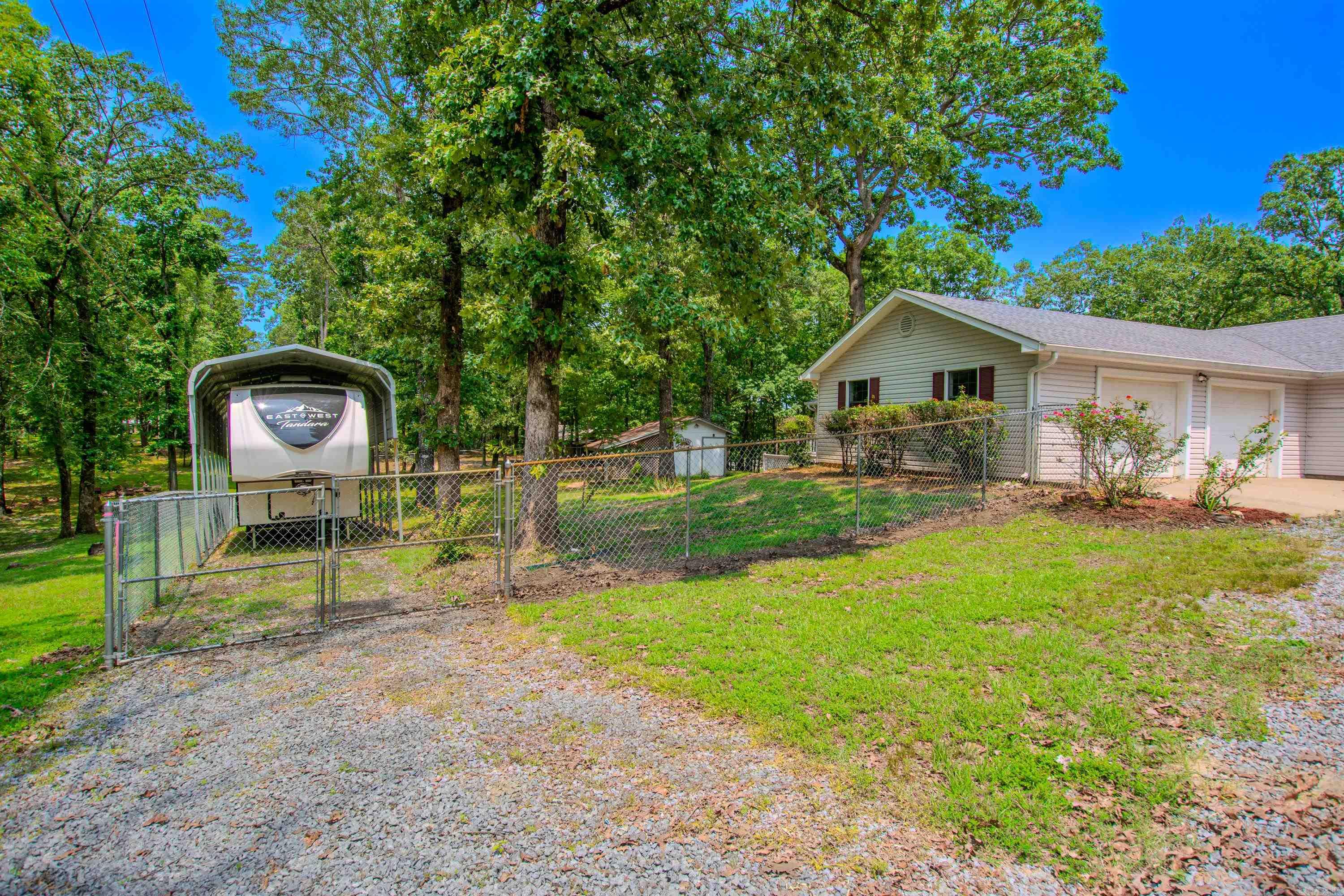 1611  River Ridge  Benton, AR