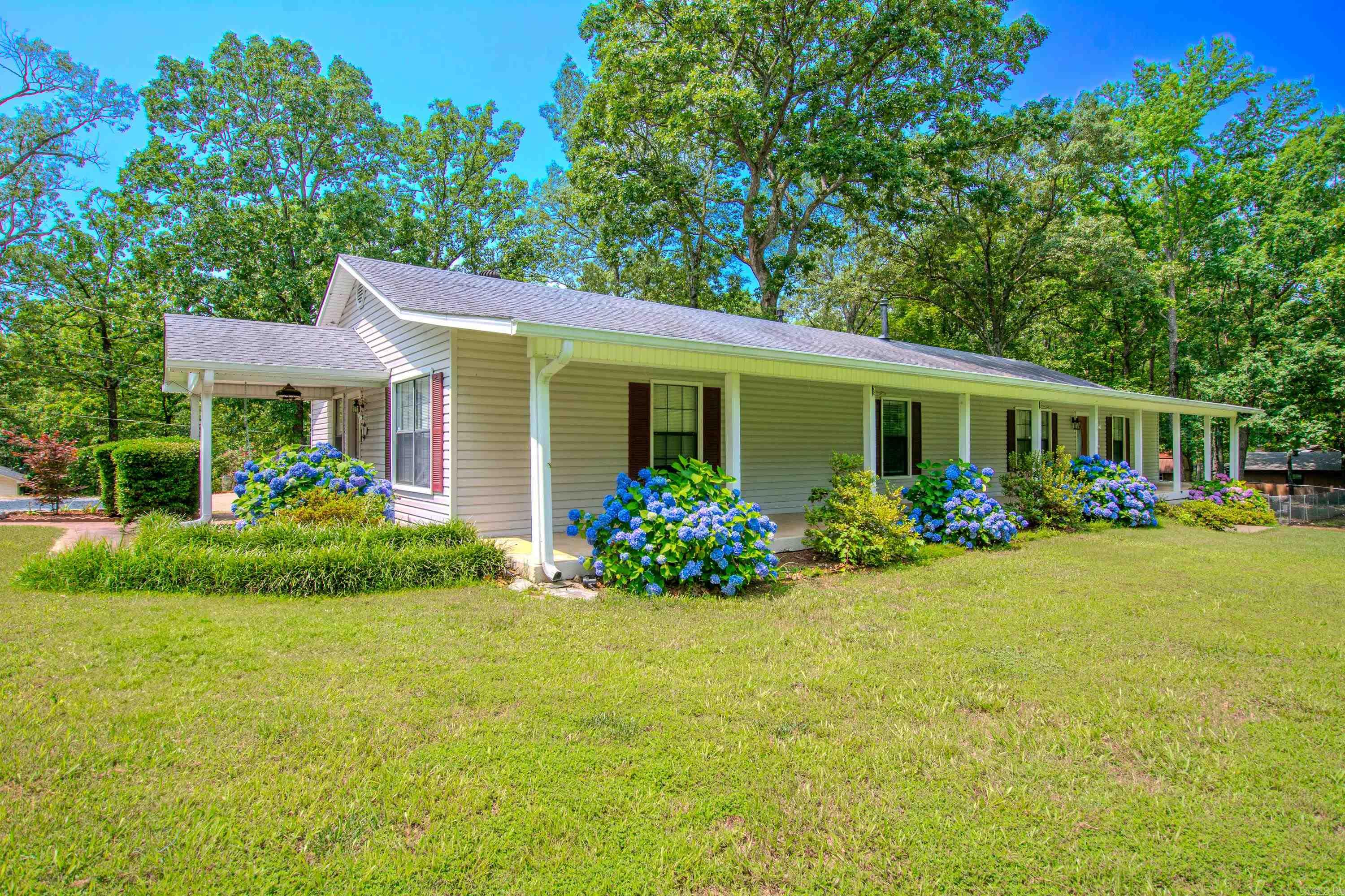 1611  River Ridge  Benton, AR