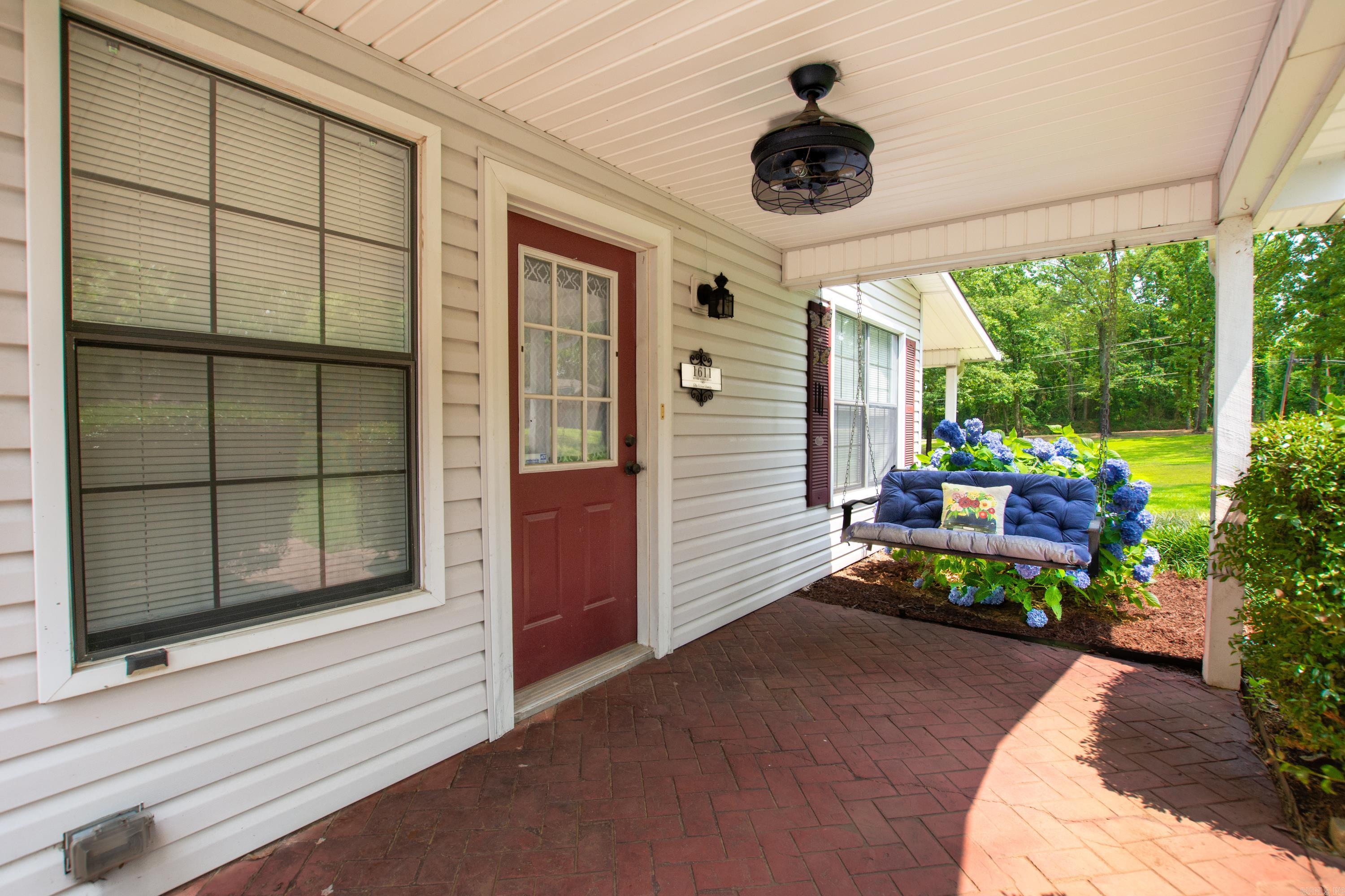 1611  River Ridge  Benton, AR