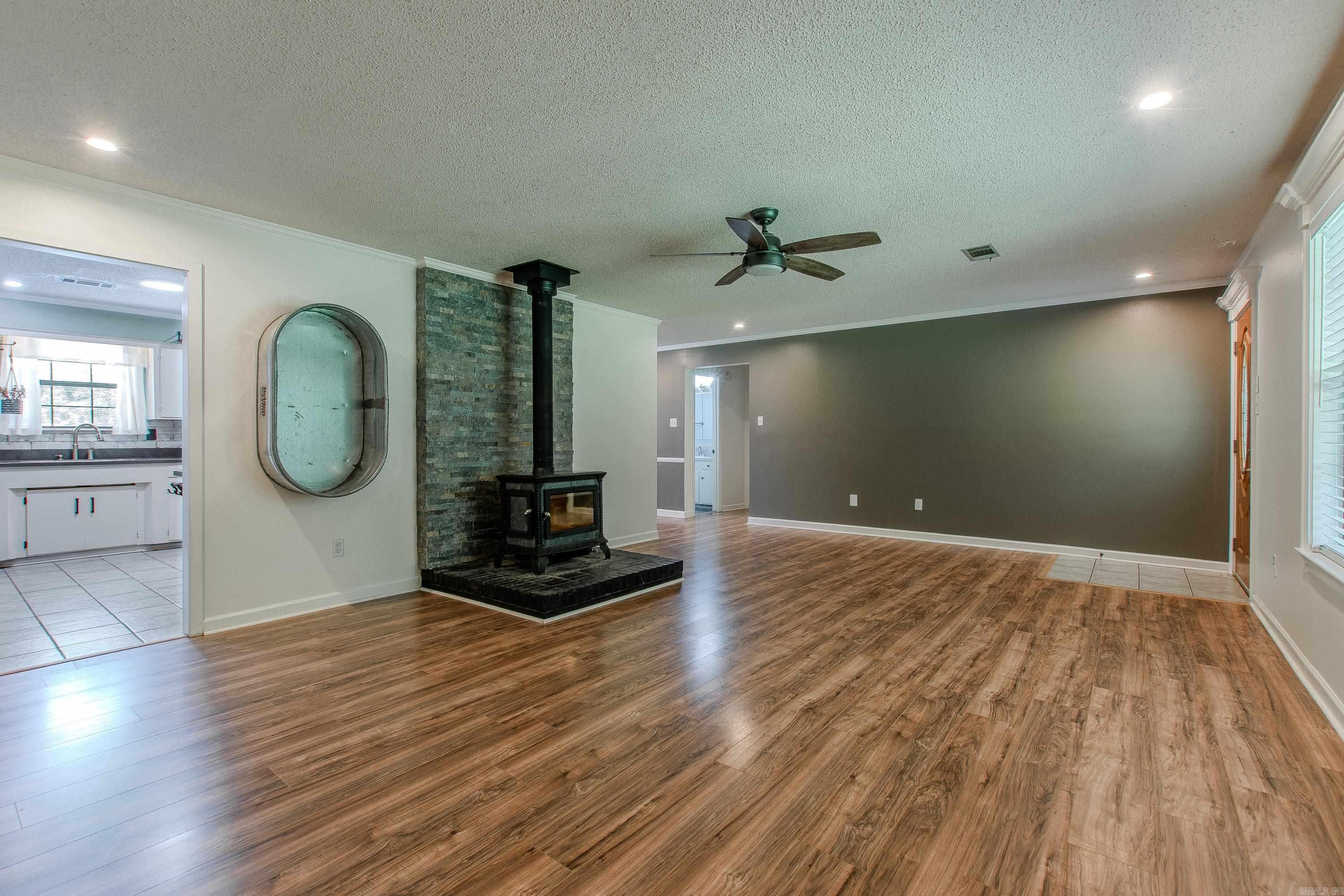 1611  River Ridge  Benton, AR