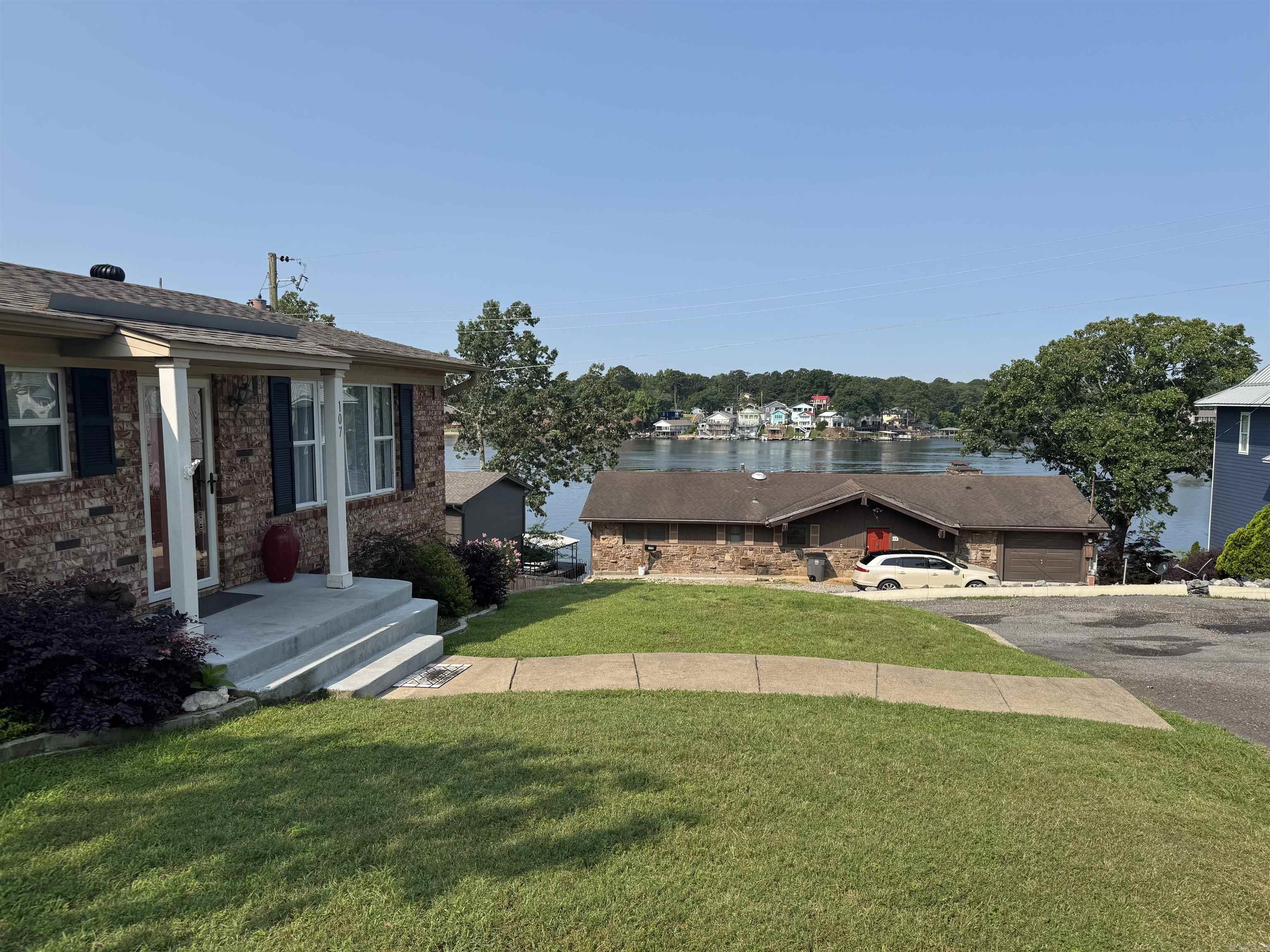 107  Bridgeview  Hot Springs, AR
