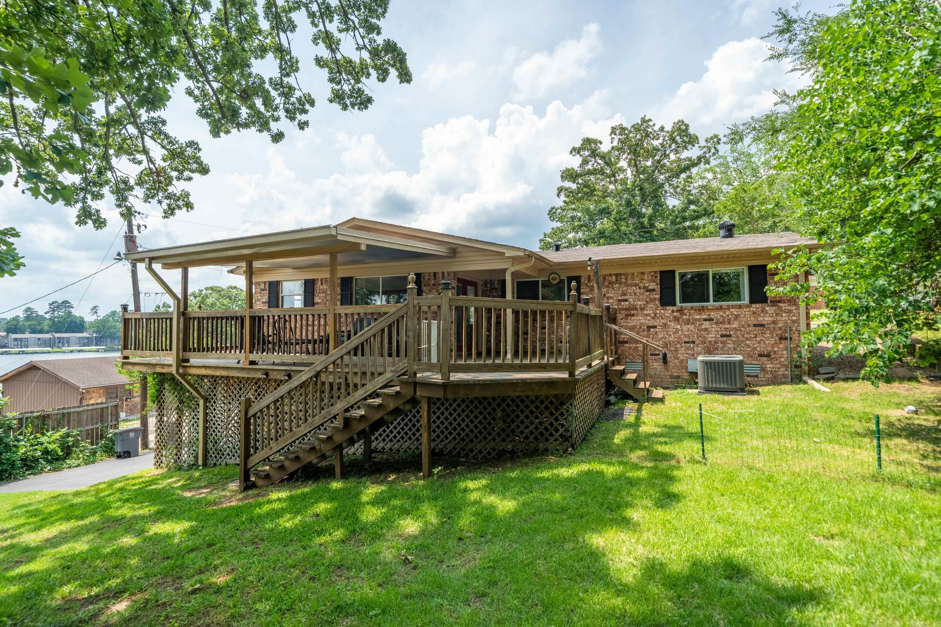 107  Bridgeview  Hot Springs, AR