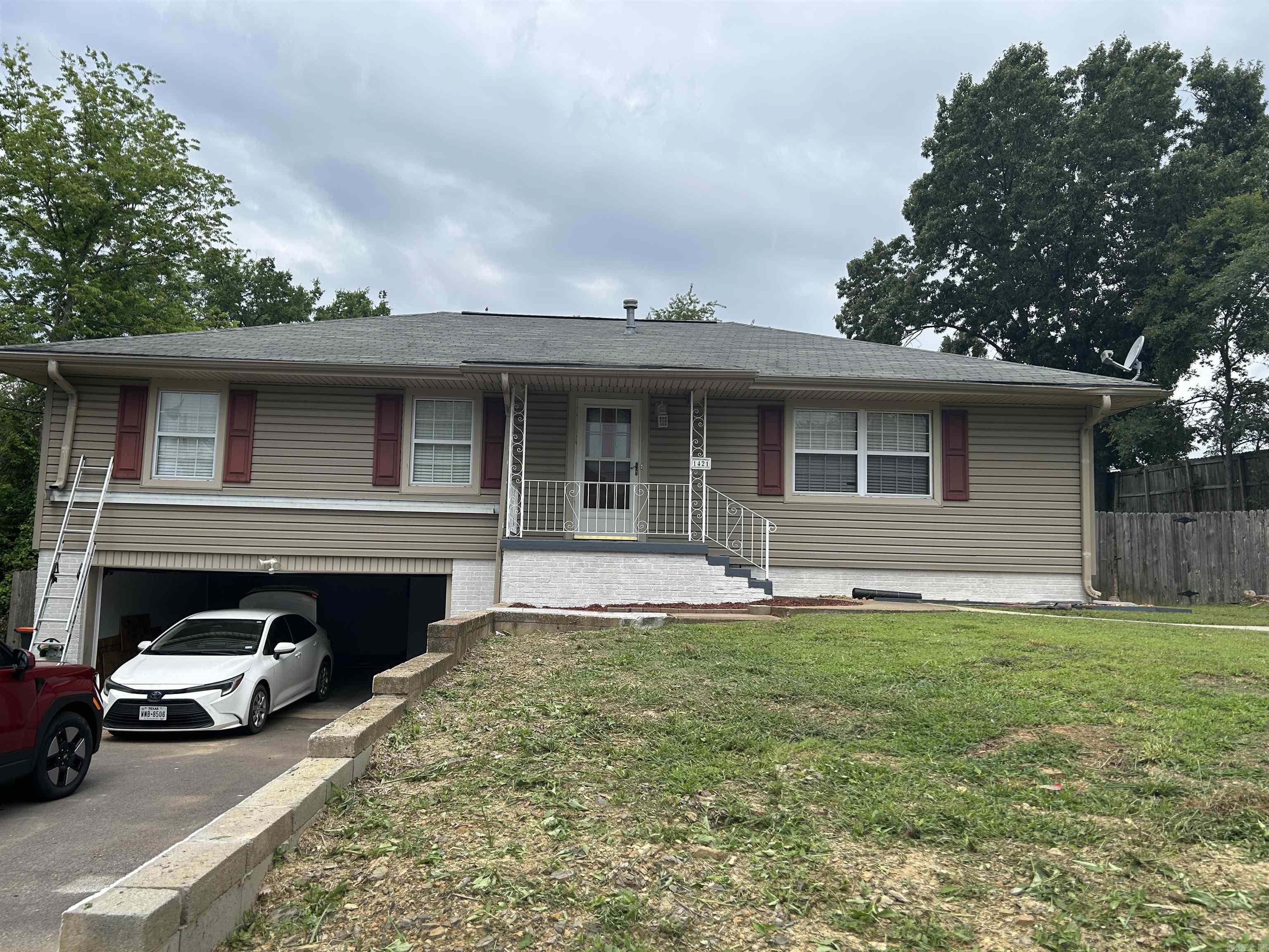 1421 N Greenwich  Russellville, AR