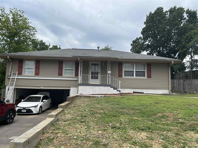 1421 N Greenwich  Russellville, AR