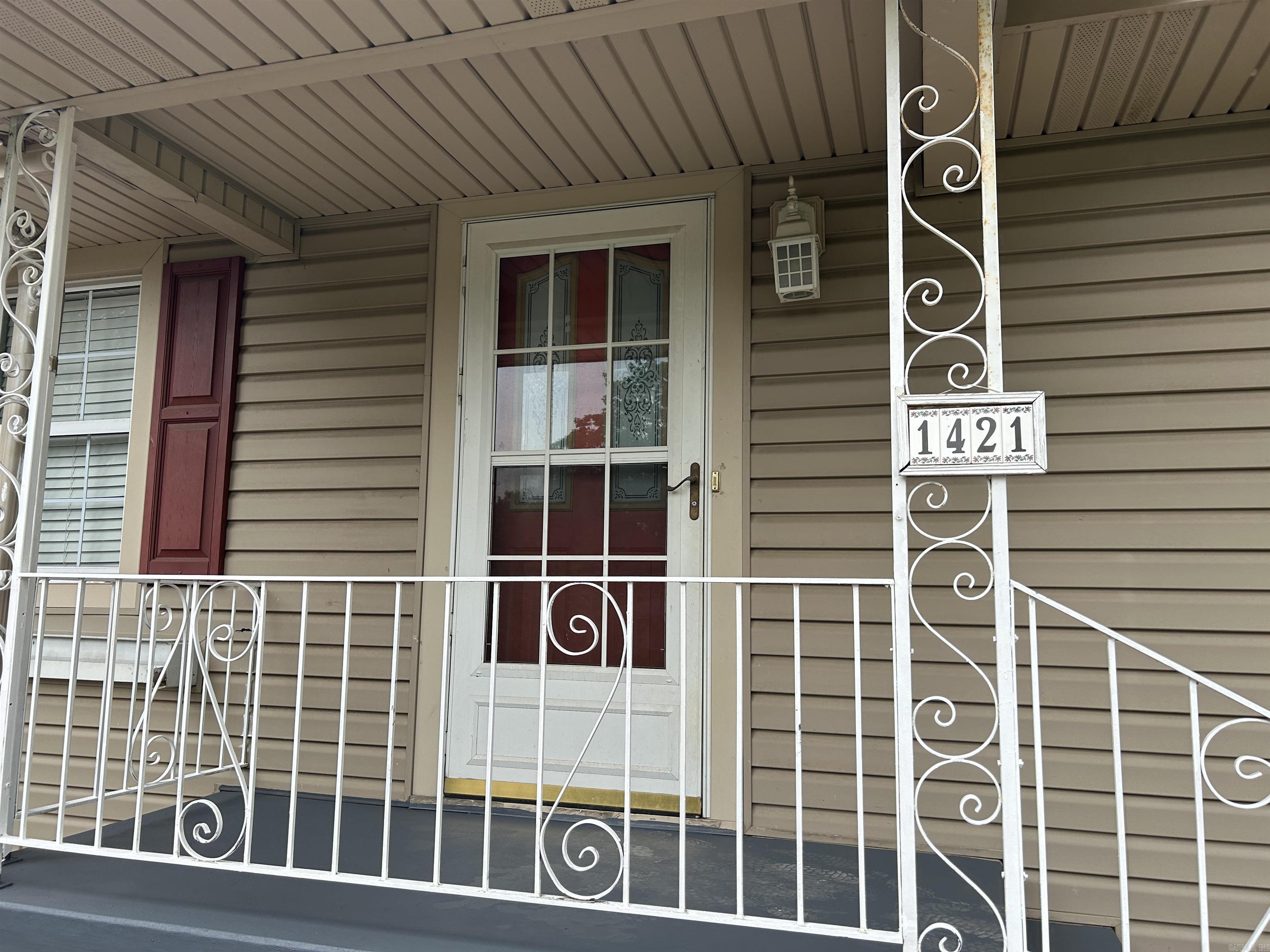 1421 N Greenwich  Russellville, AR