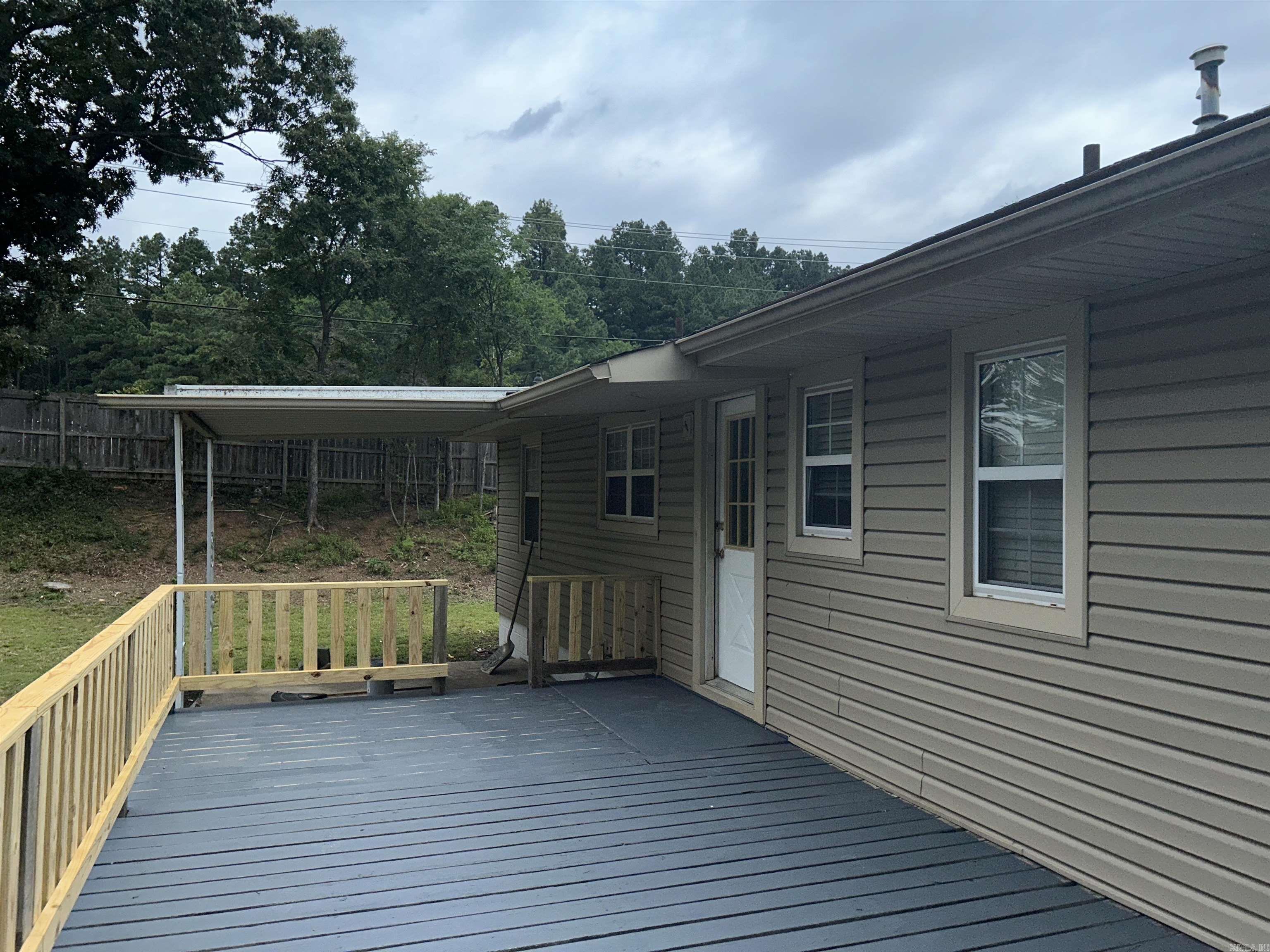 1421 N Greenwich  Russellville, AR