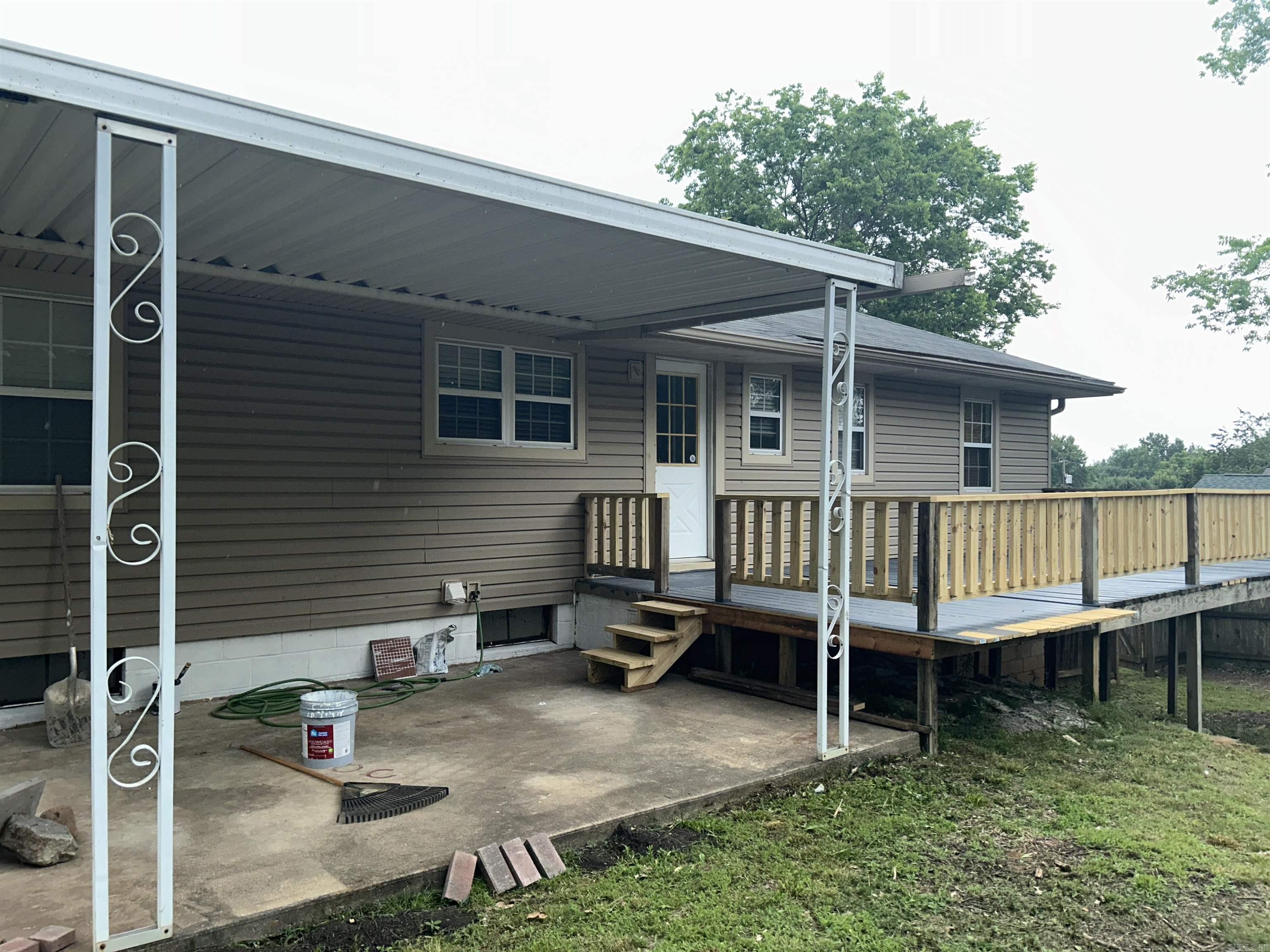 1421 N Greenwich  Russellville, AR