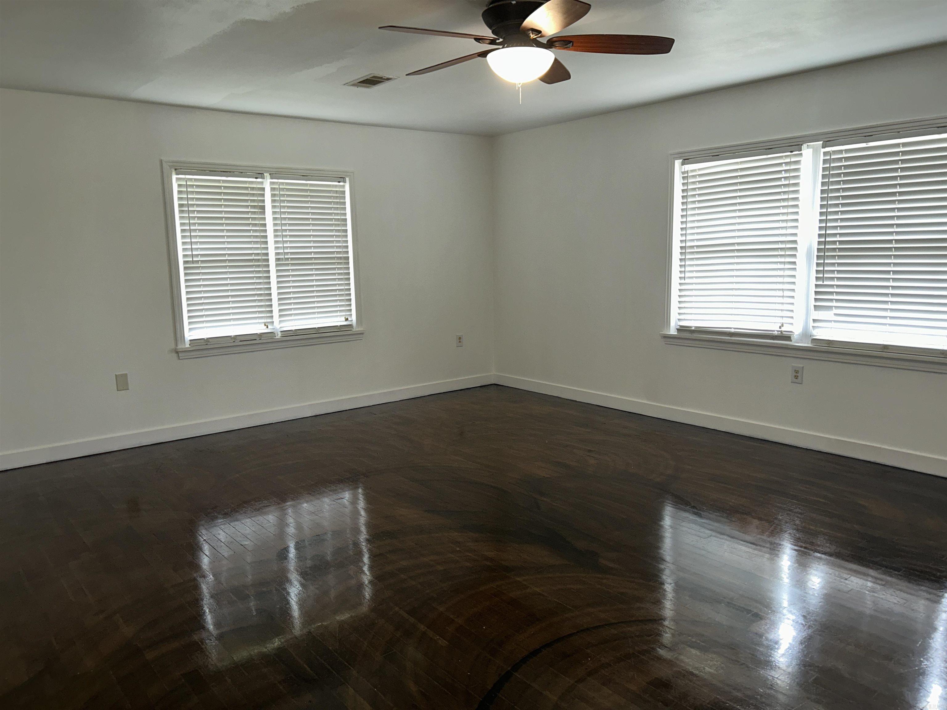 1421 N Greenwich  Russellville, AR