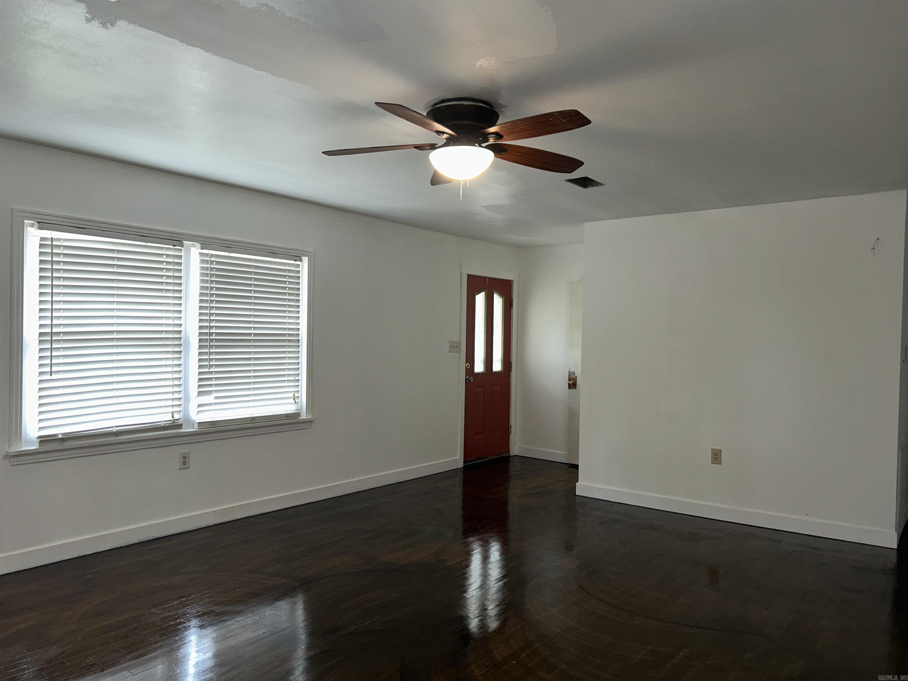 1421 N Greenwich  Russellville, AR