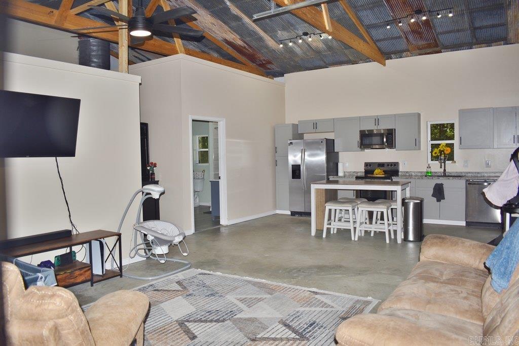 312  Broken Bow  Lonsdale, AR