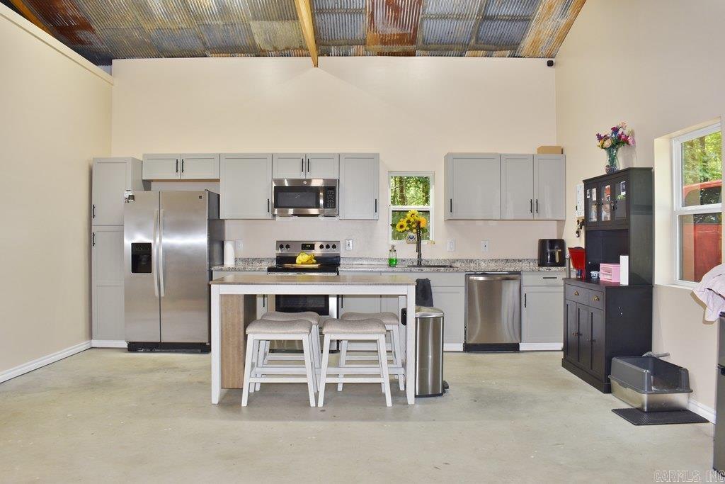 312  Broken Bow  Lonsdale, AR