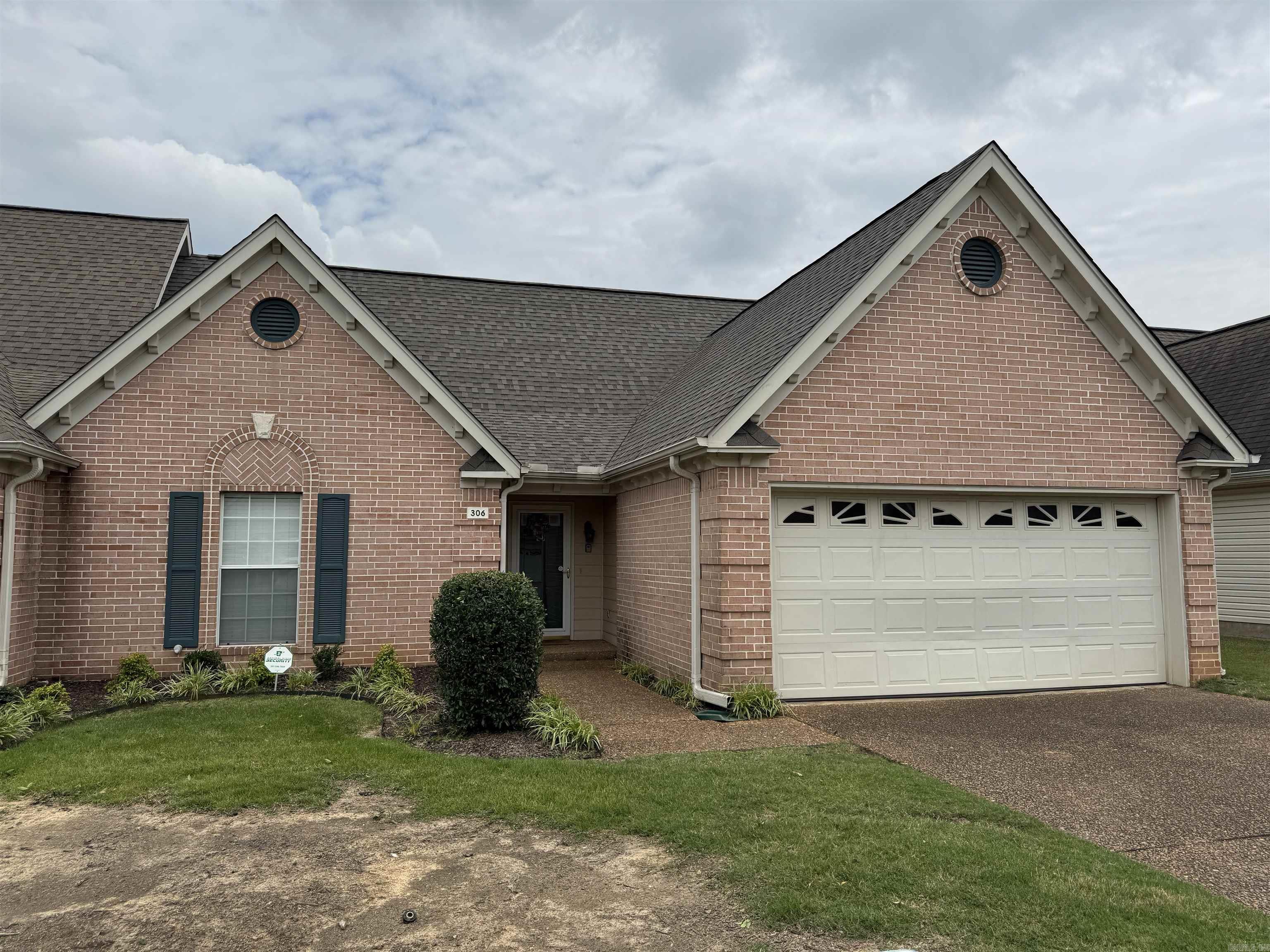306  Country Squire  Searcy, AR