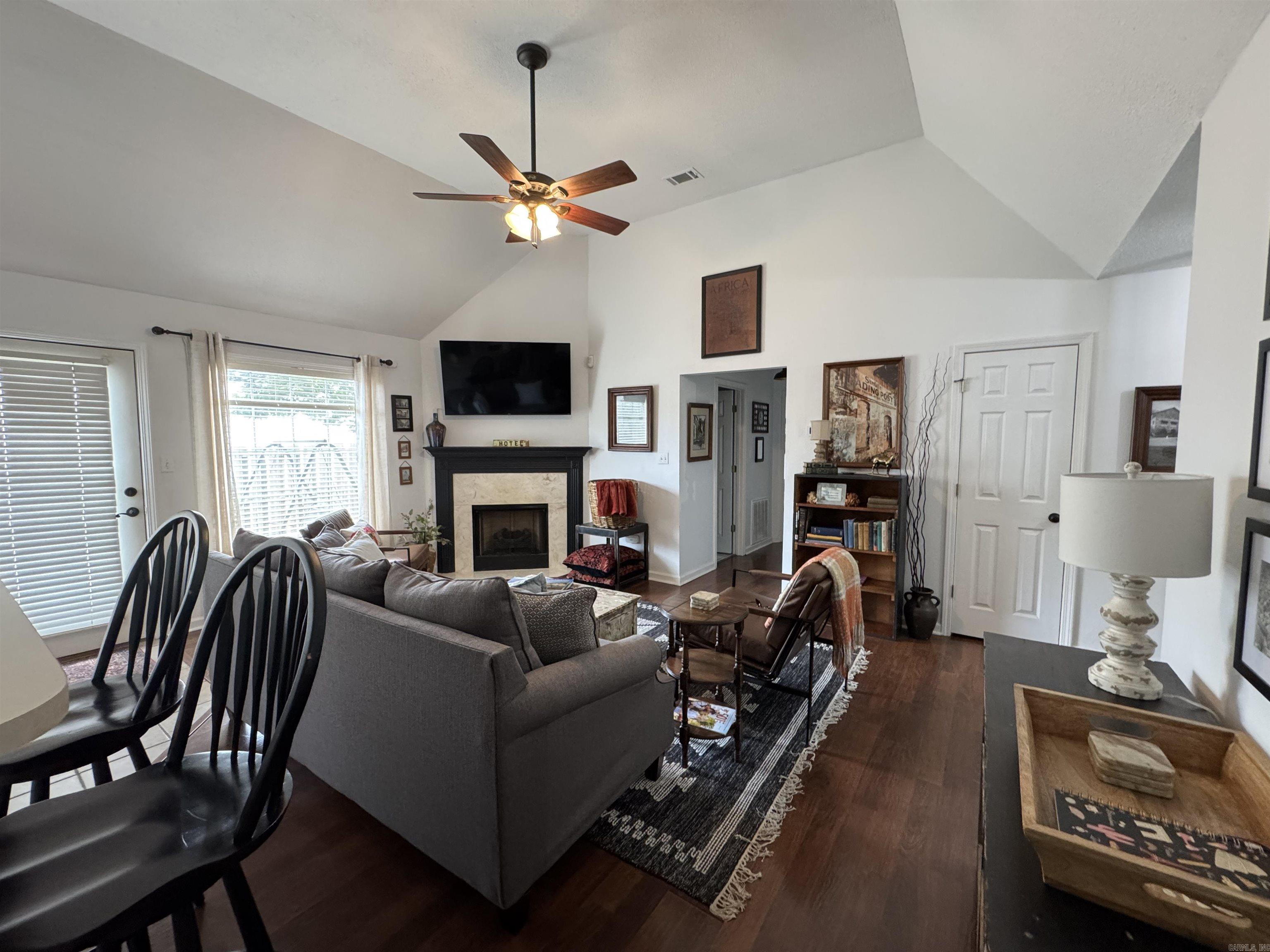 306  Country Squire  Searcy, AR
