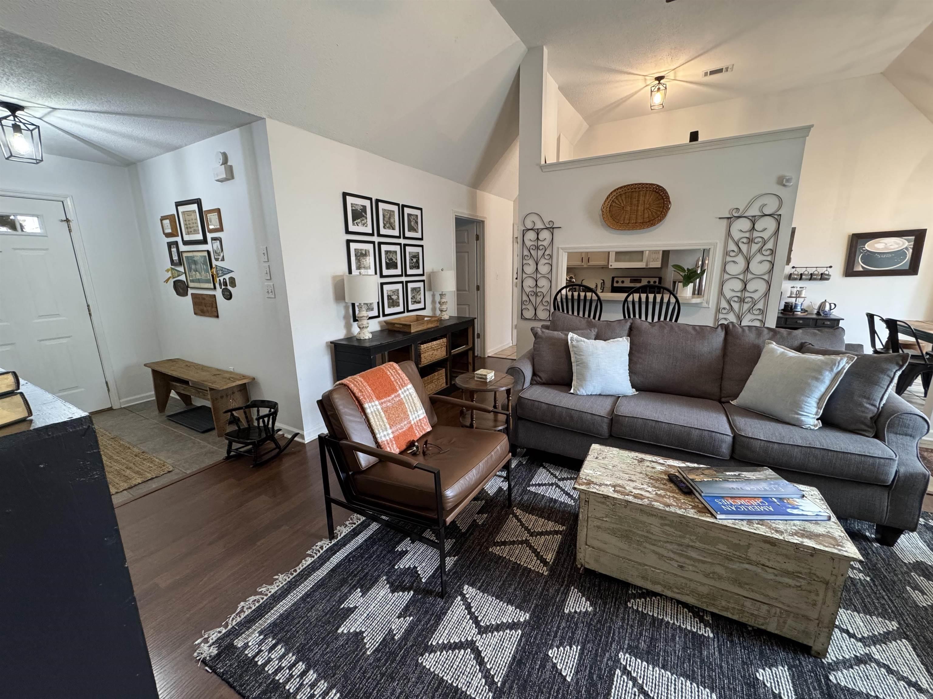 306  Country Squire  Searcy, AR