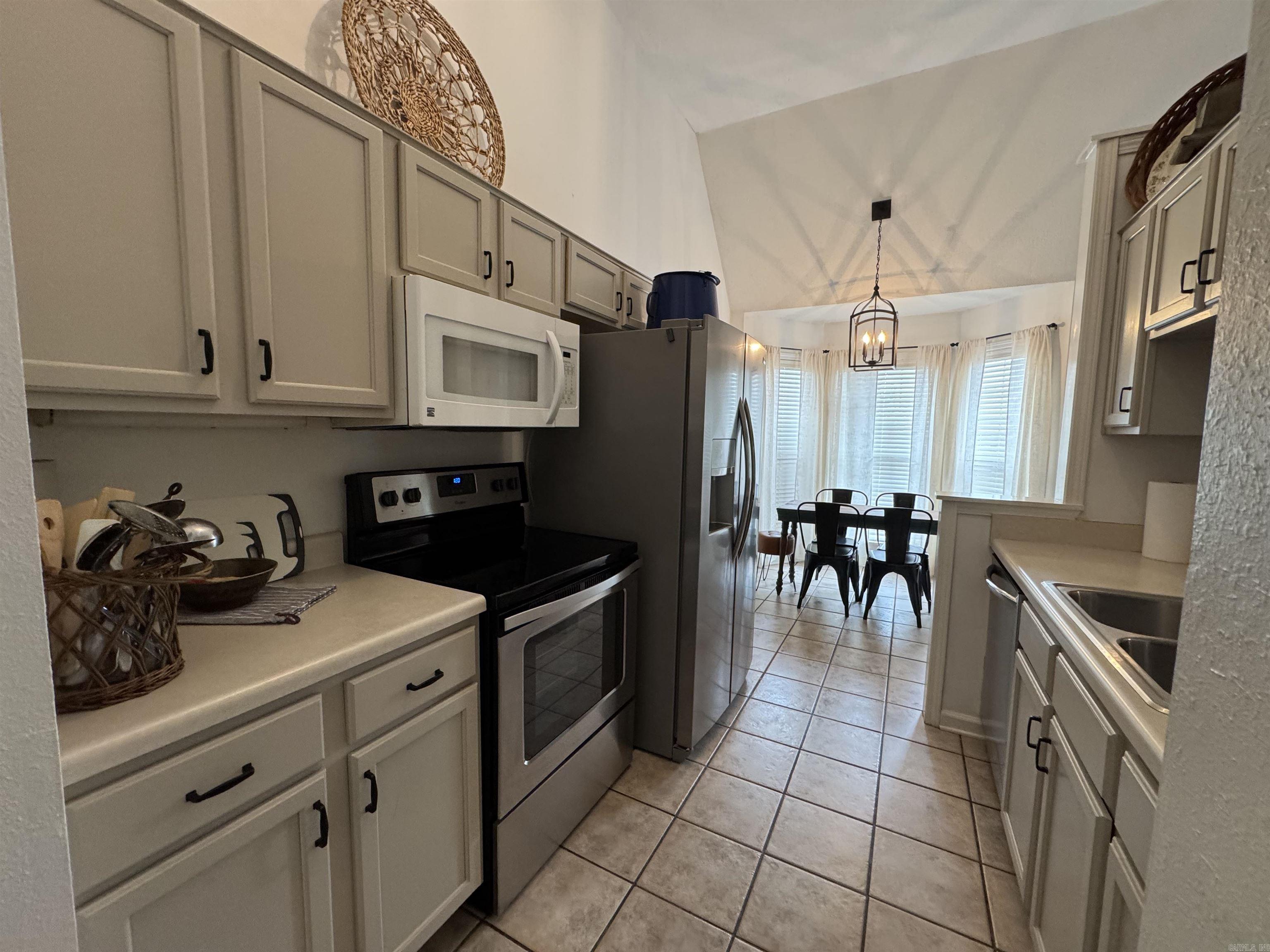 306  Country Squire  Searcy, AR