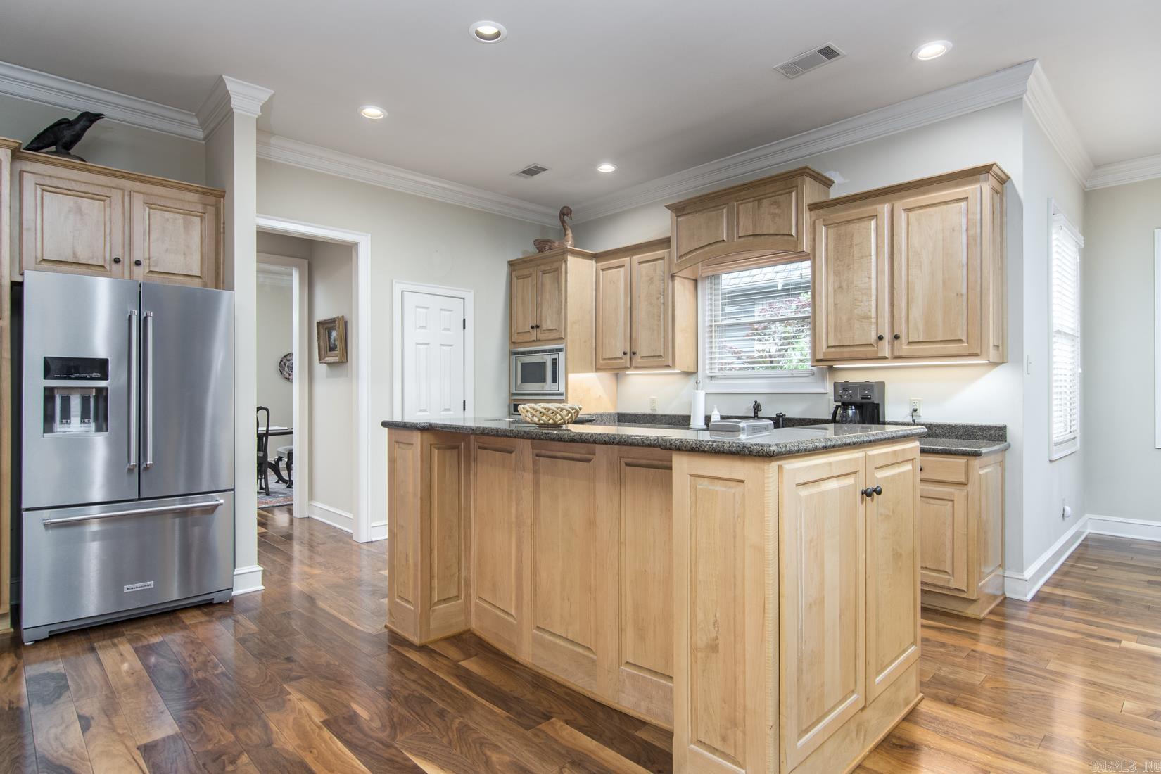 61  QUERCUS CIRCLE  Little Rock, AR