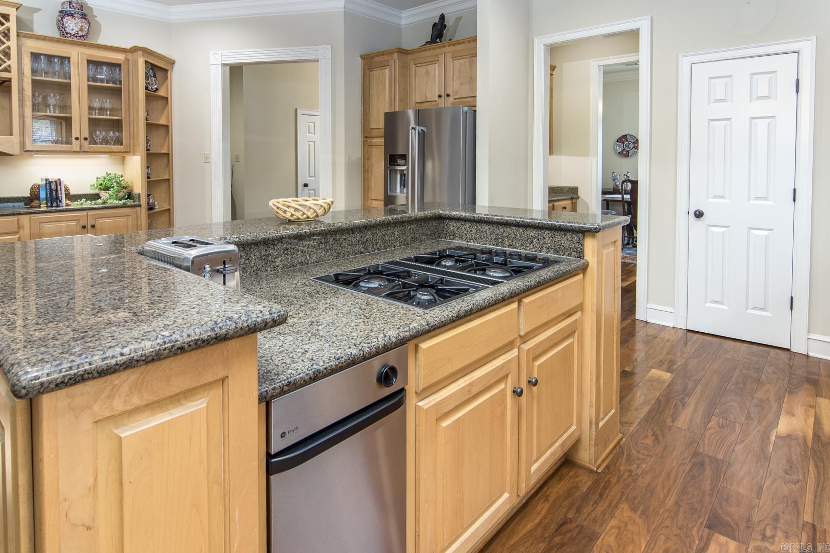 61  QUERCUS CIRCLE  Little Rock, AR