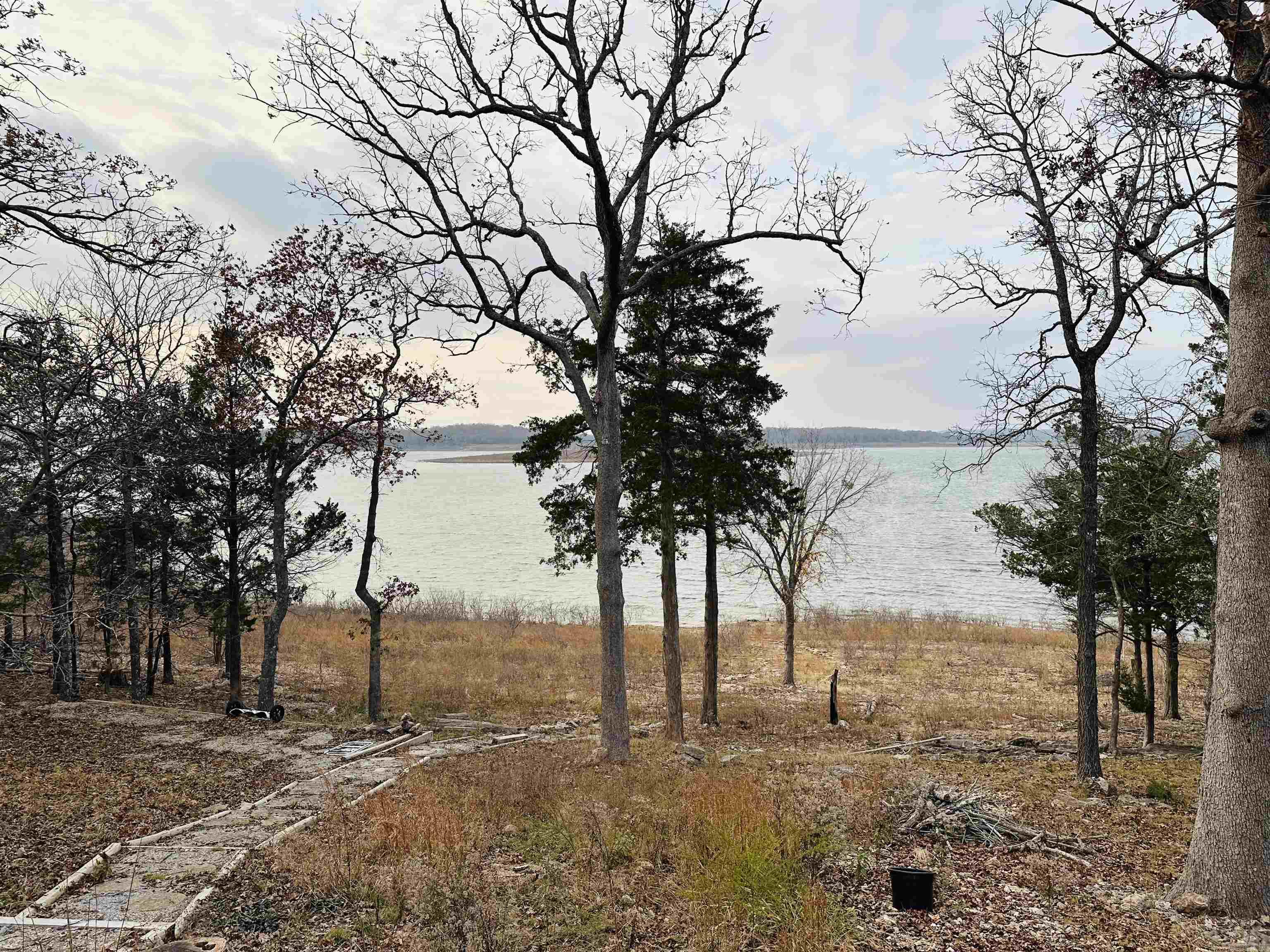 1535  MC 142  Oakland, AR