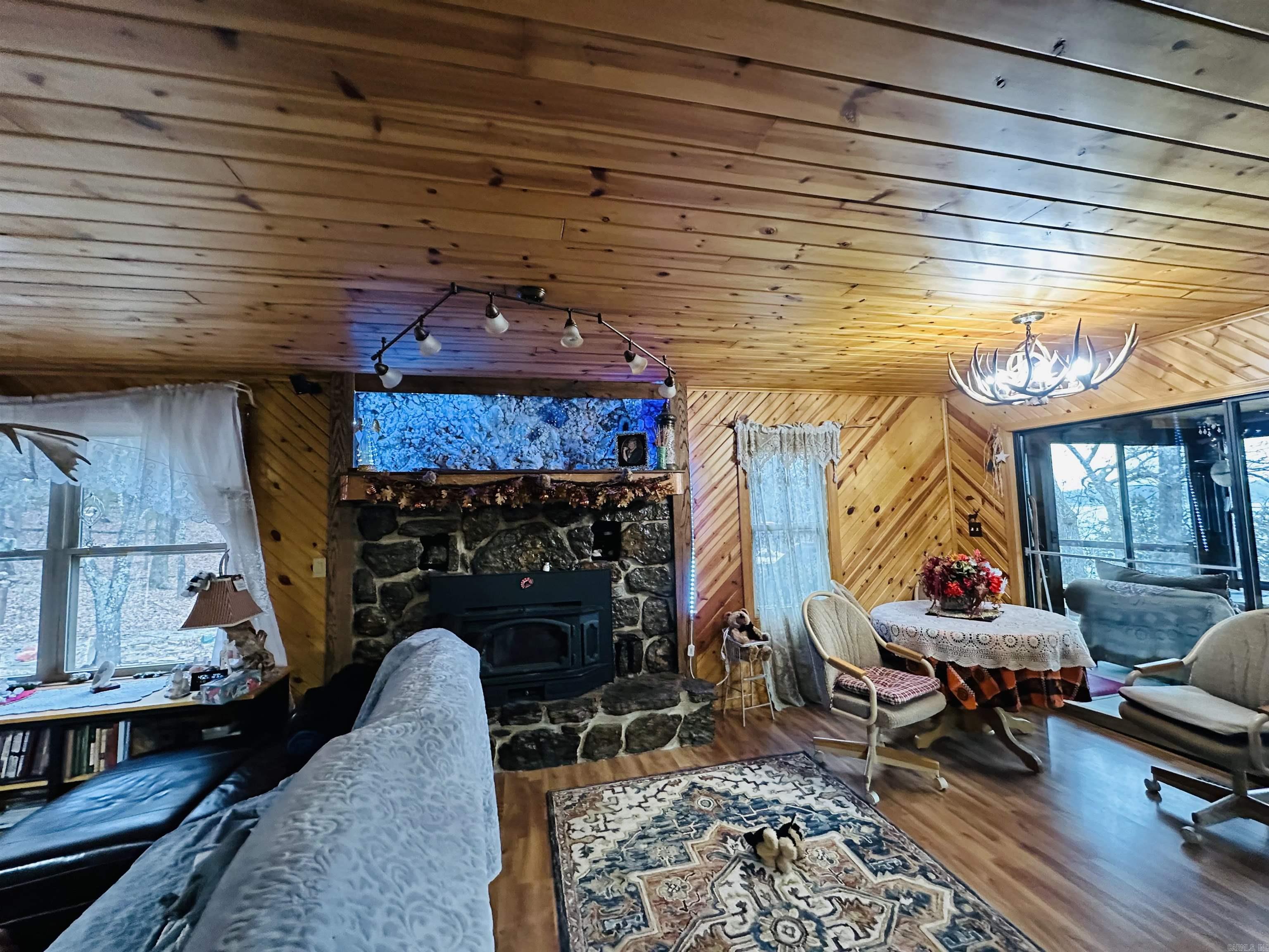 1535  MC 142  Oakland, AR