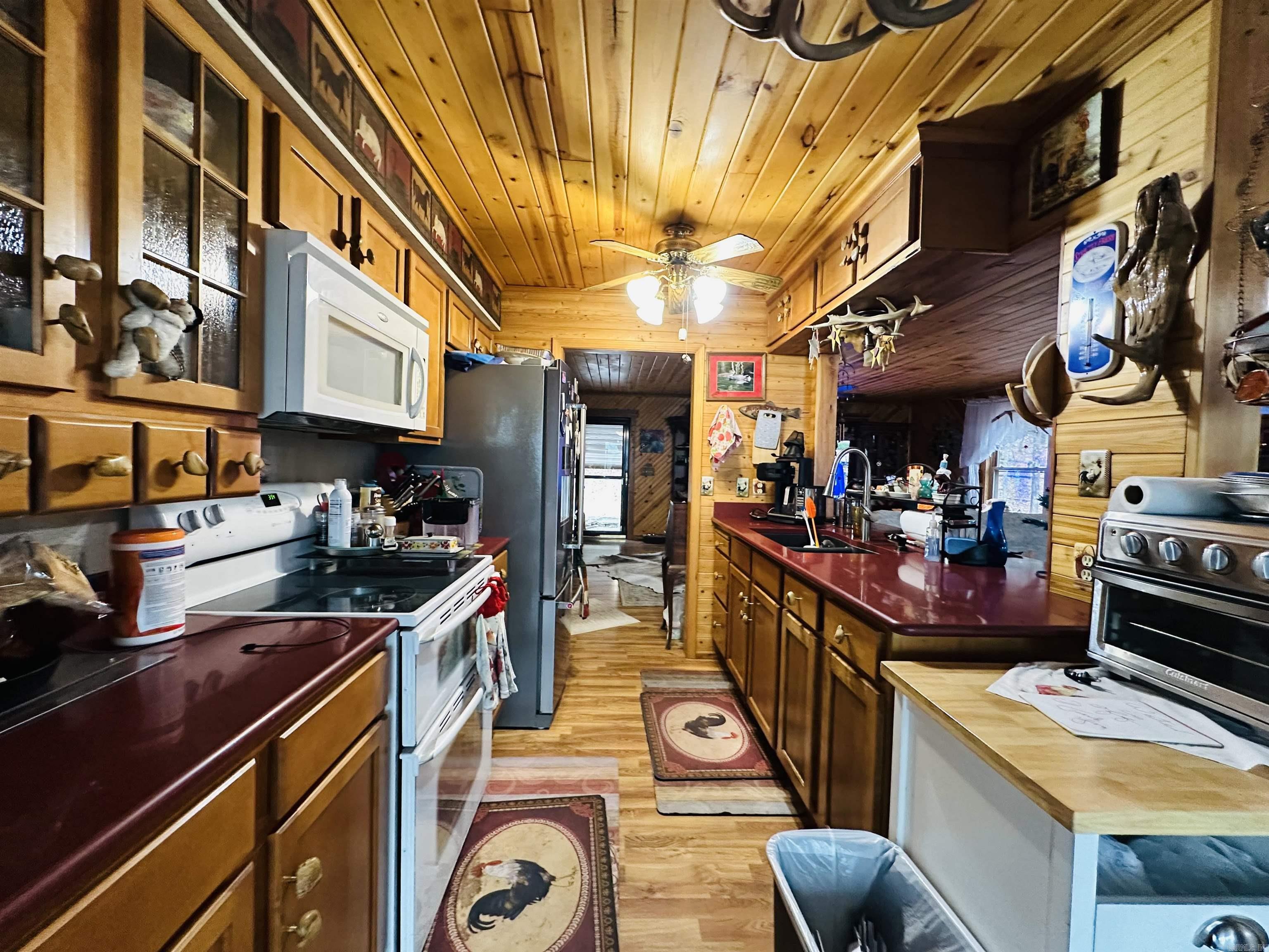 1535  MC 142  Oakland, AR
