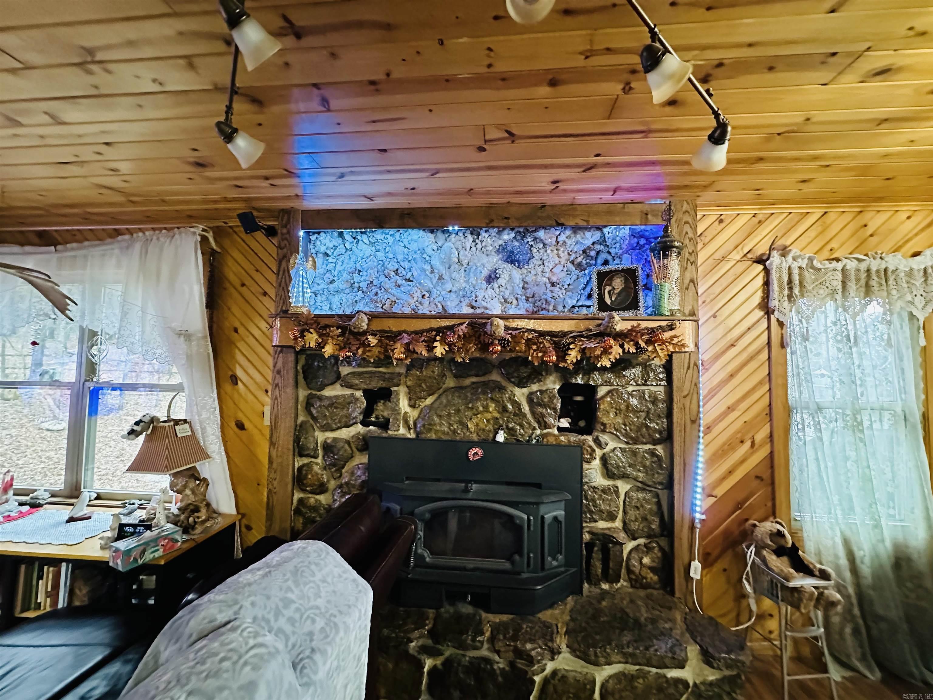 1535  MC 142  Oakland, AR