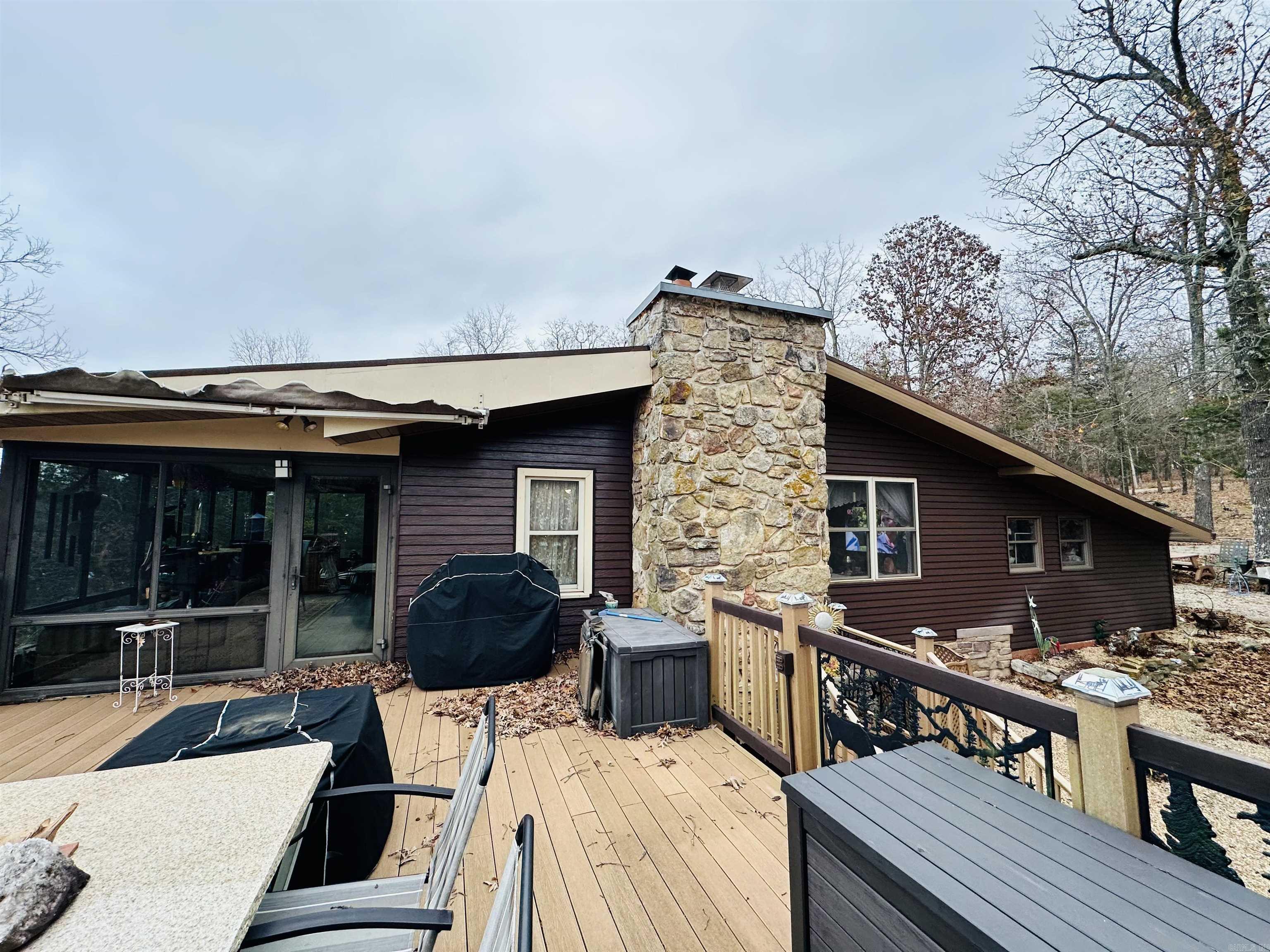 1535  MC 142  Oakland, AR