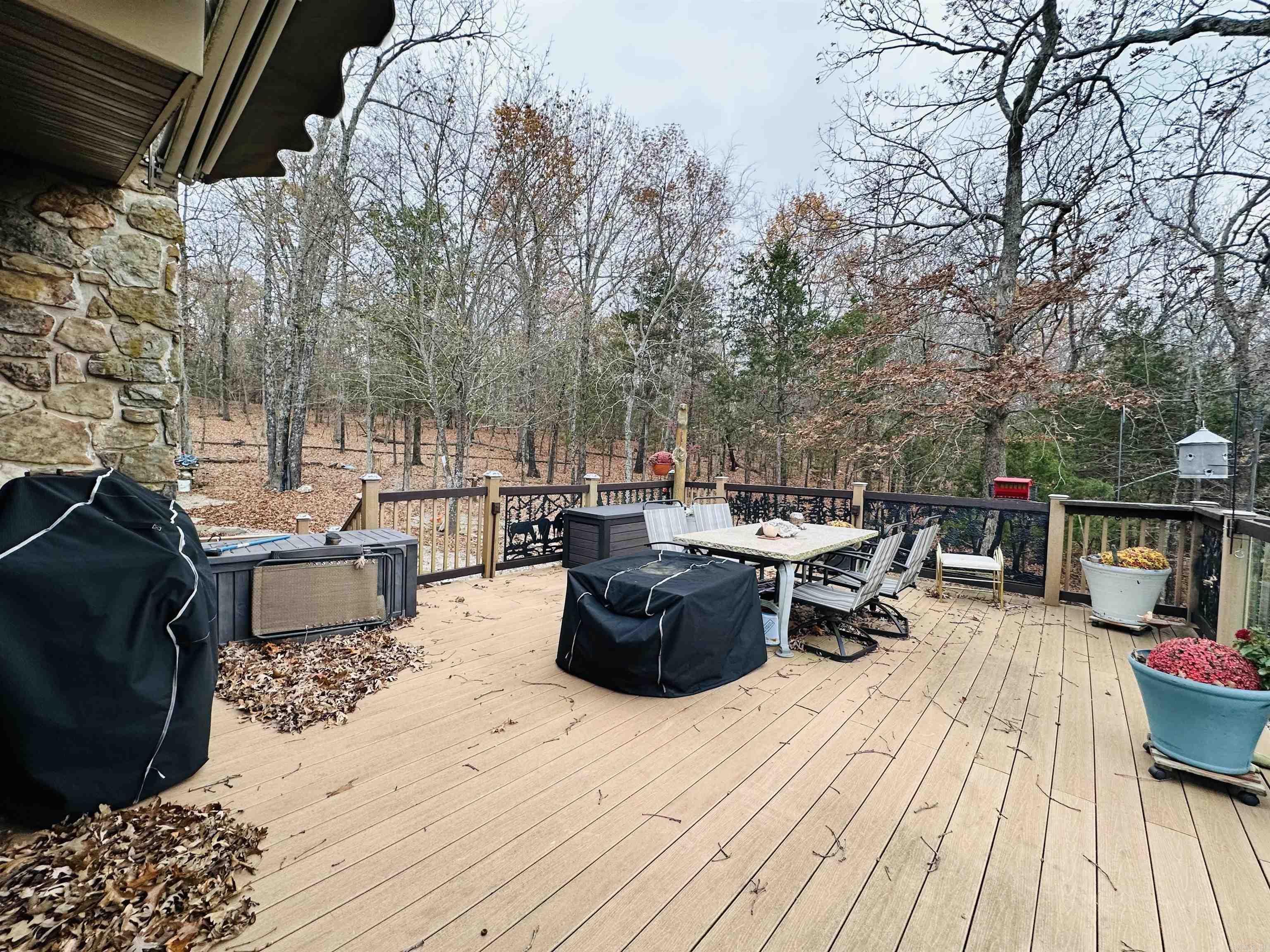 1535  MC 142  Oakland, AR