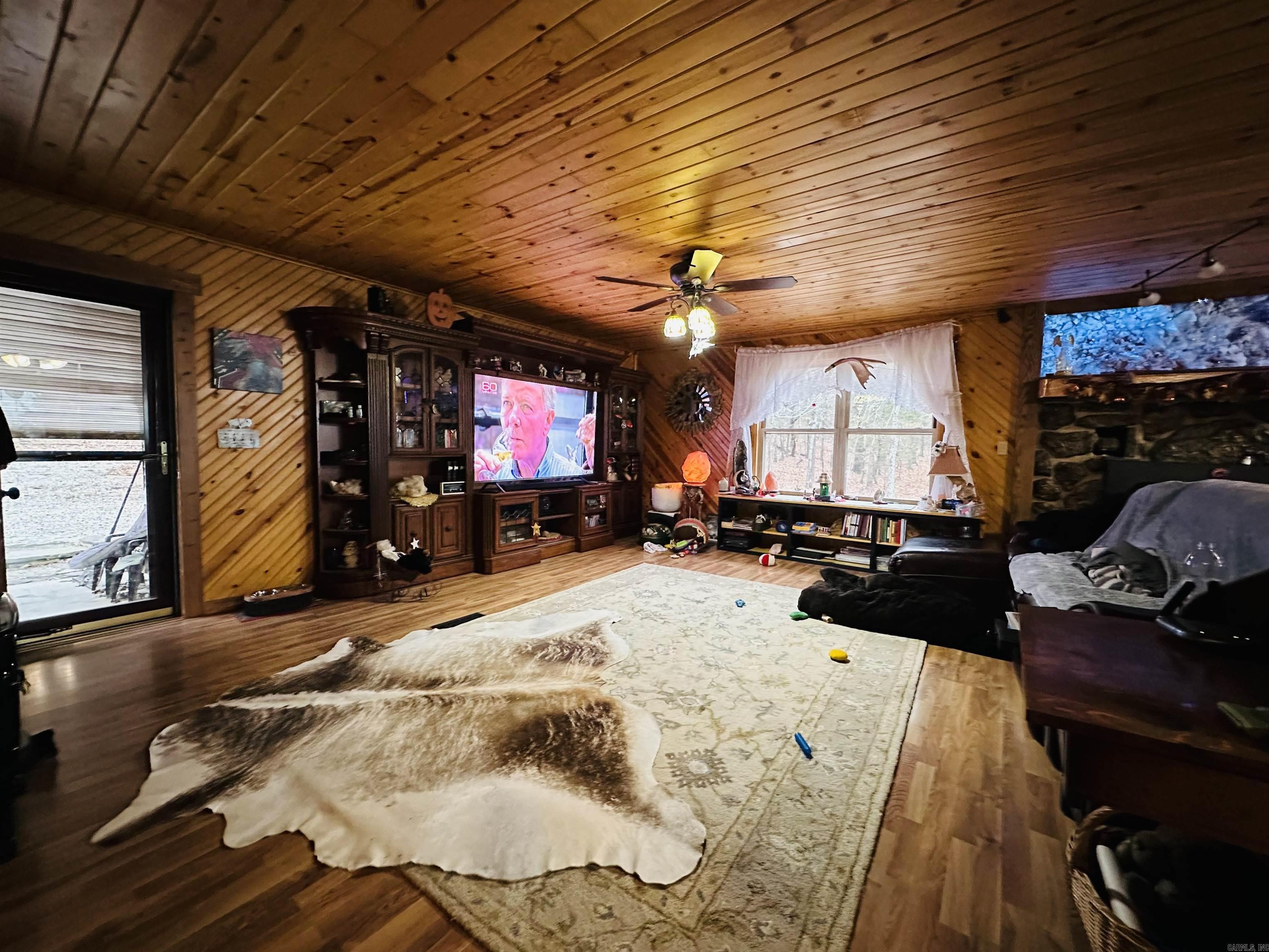 1535  MC 142  Oakland, AR