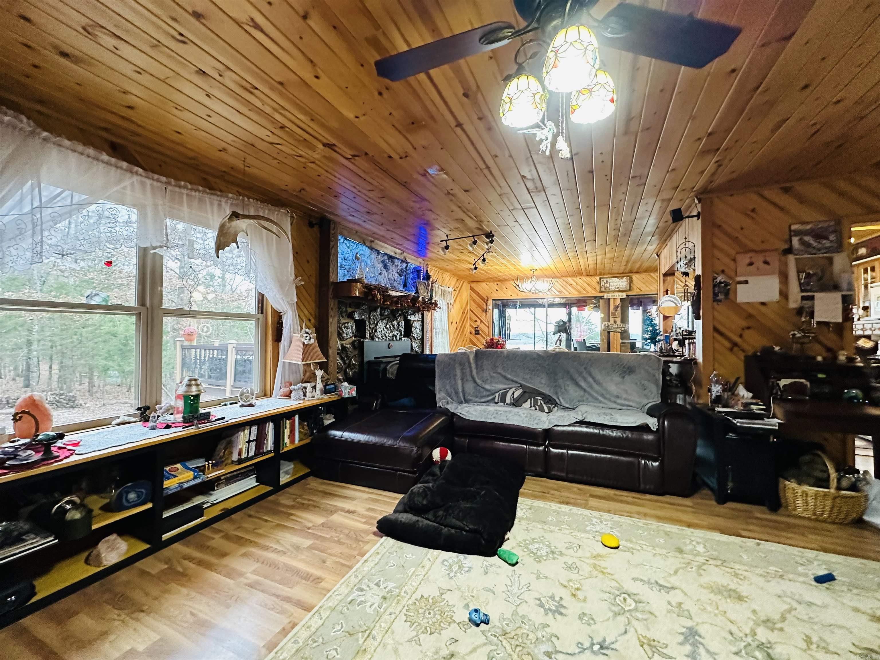 1535  MC 142  Oakland, AR