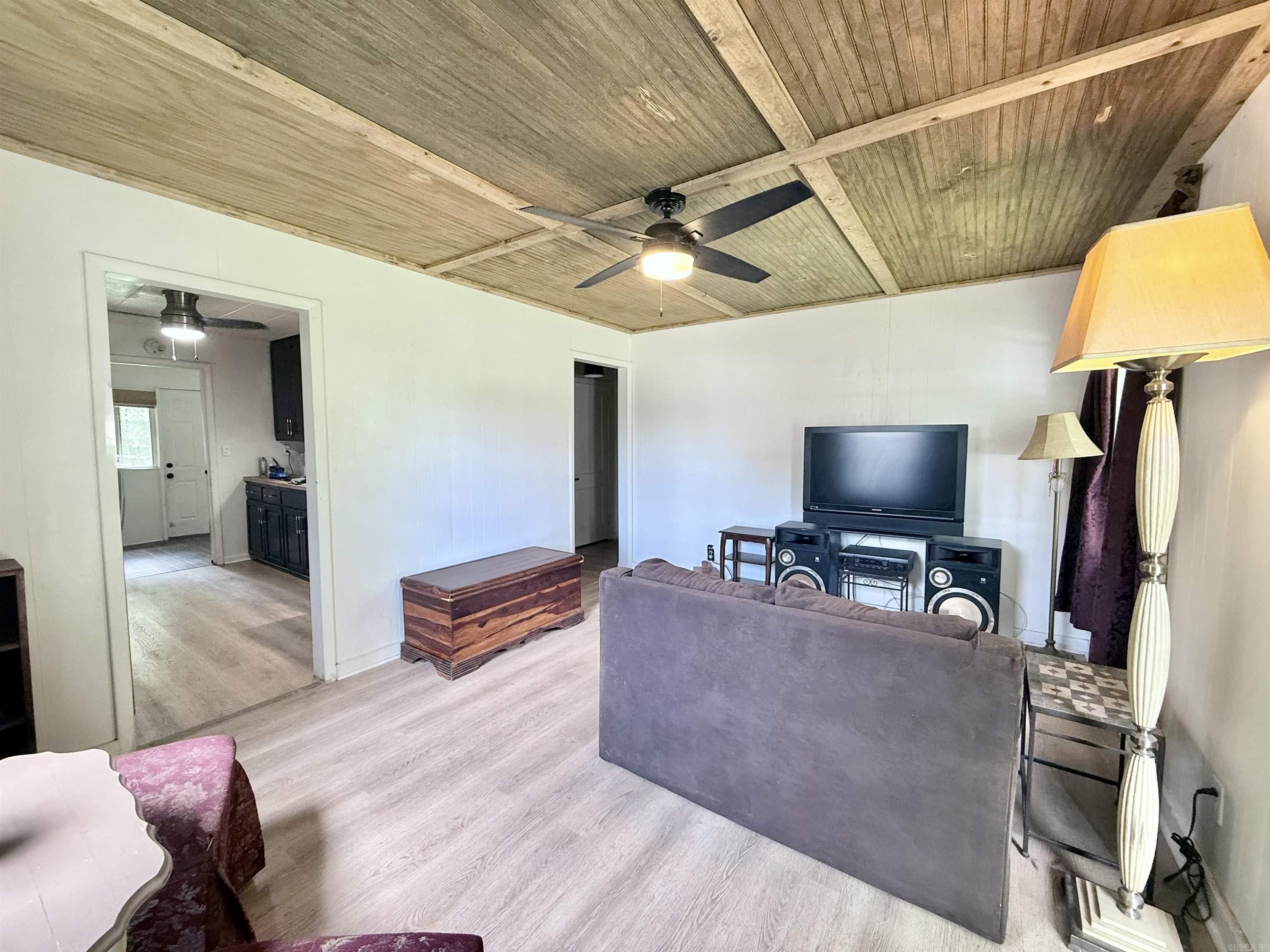 809  Morris  England, AR